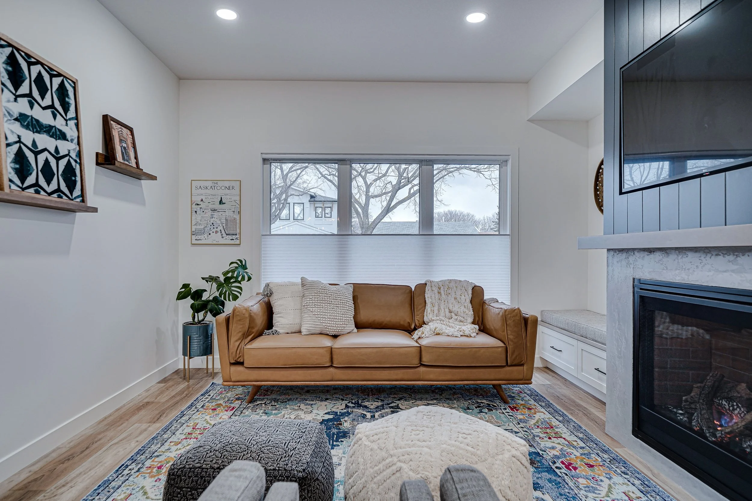 014-218 1st Street East-14.jpg