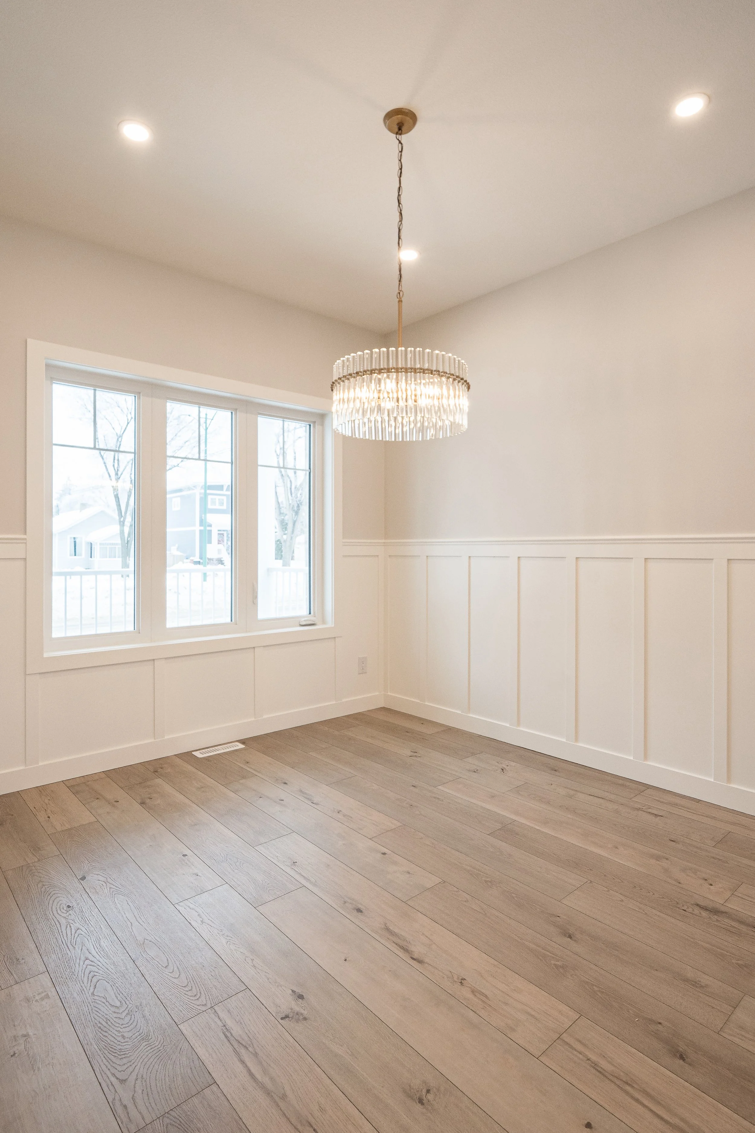 071-1508 Victoria Avenue Saskatoon-71.jpg