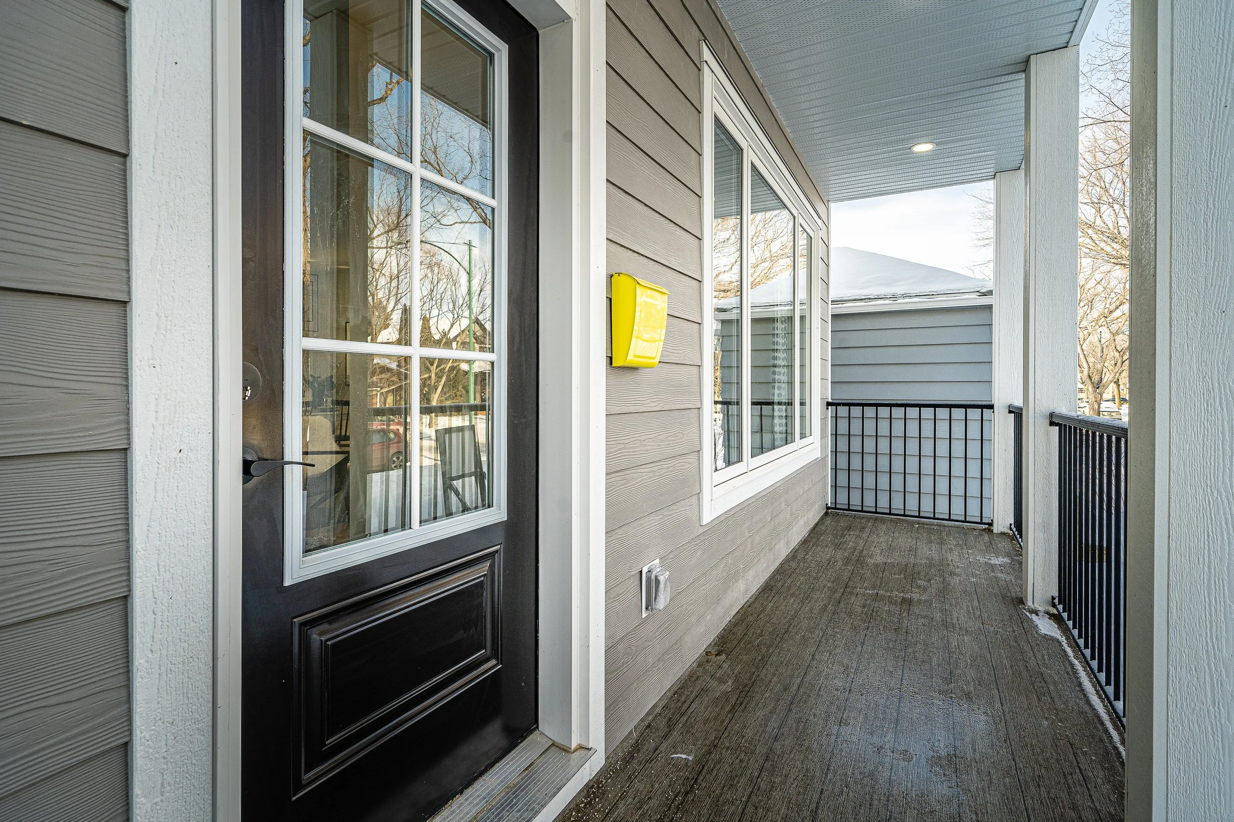 04-1034 13th Street East-04.jpg