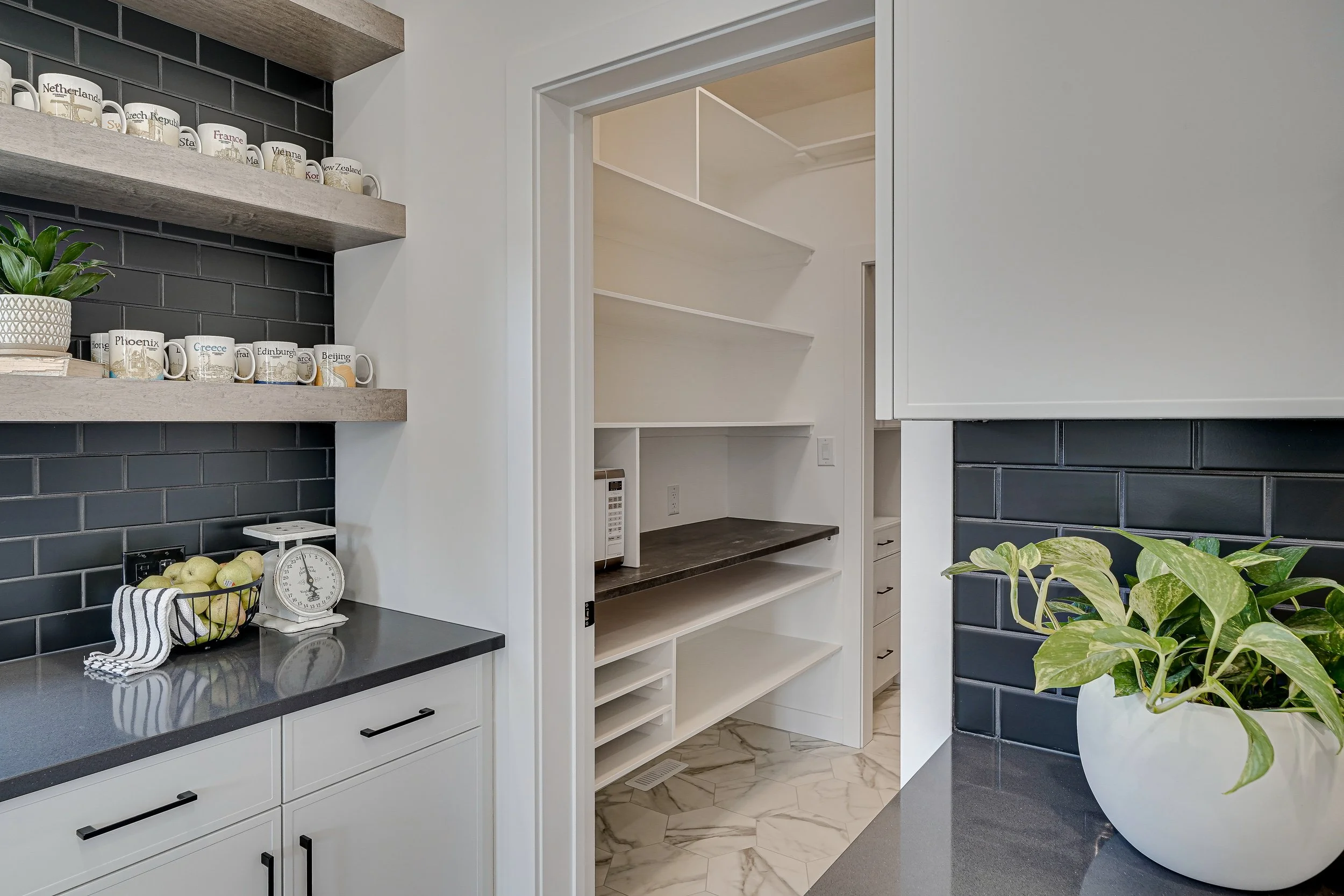 34-220 Hamm Crescent-34.jpg