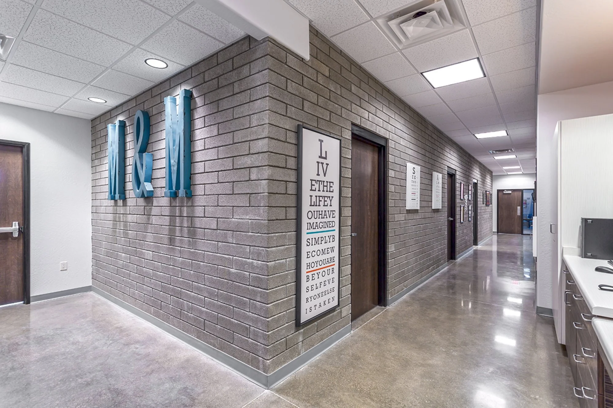 M&M Eye Institute interior