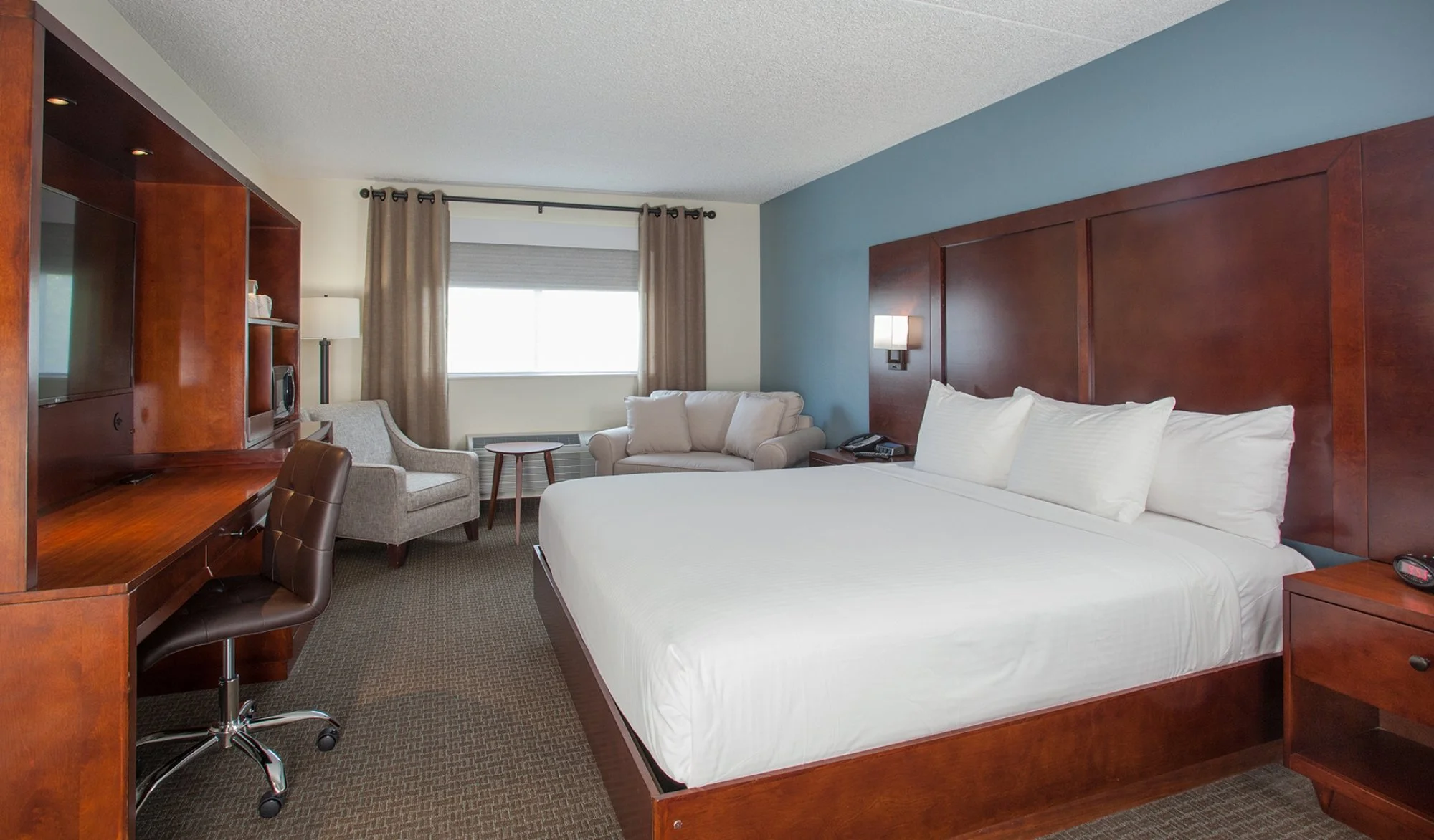 hotel bedroom