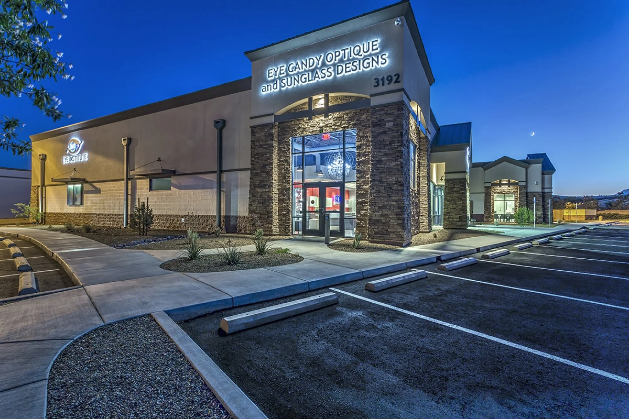M&M Eye Institute Exterior
