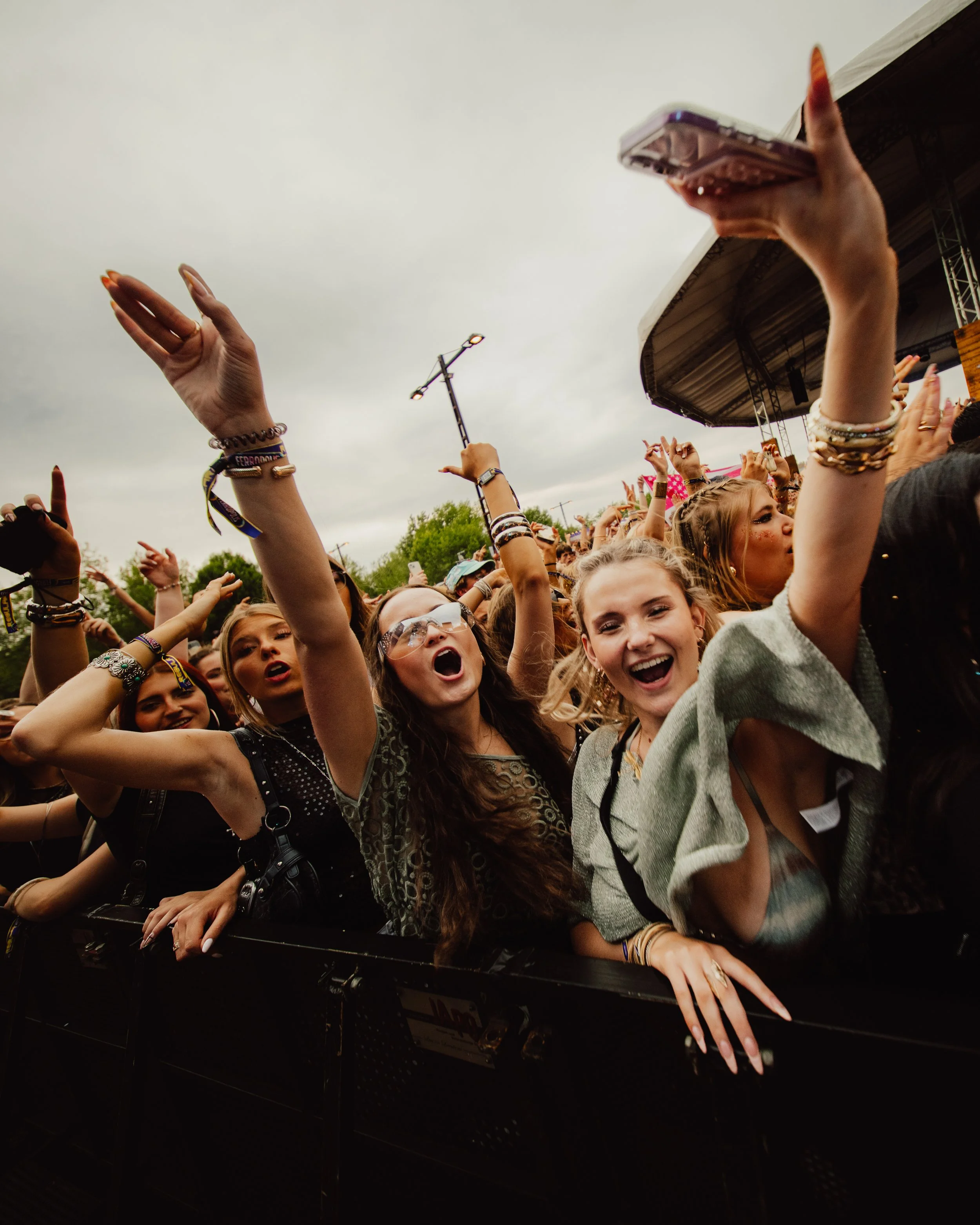 SPLASH_CROWD_BY_GOODGUYPAEZ51.jpg