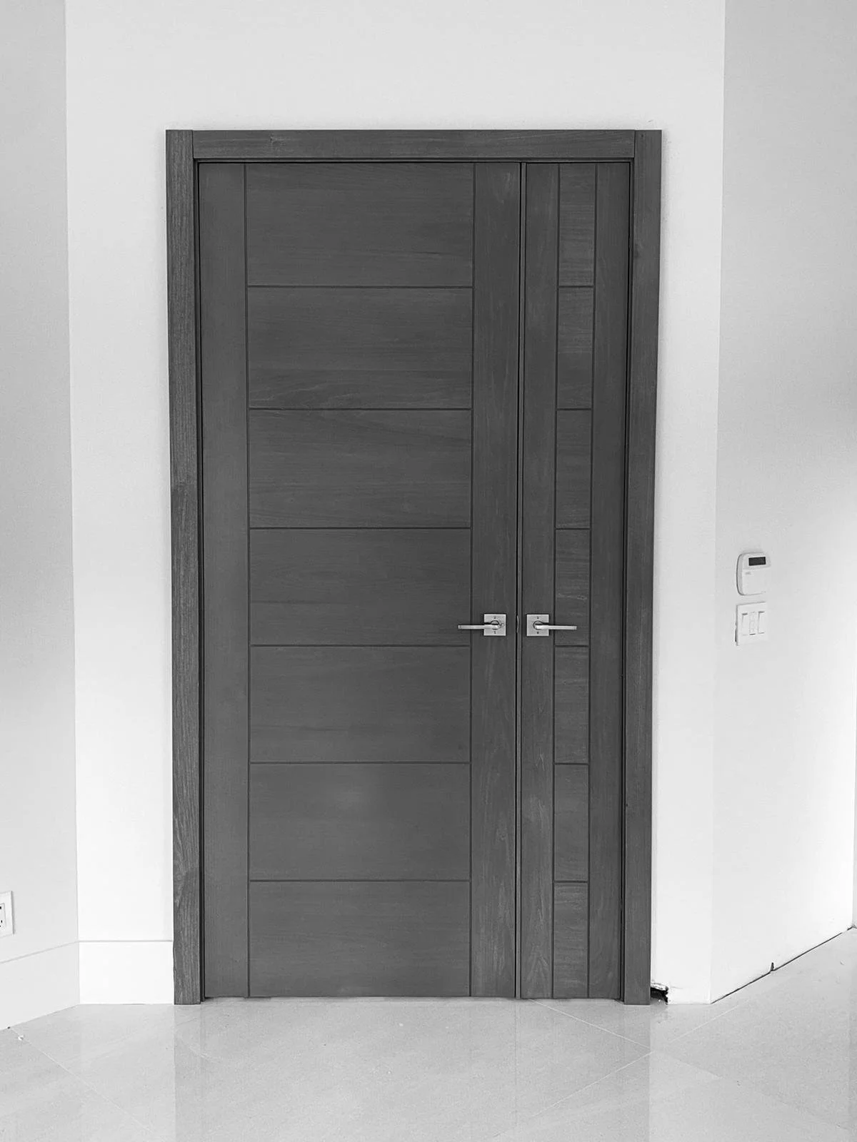 Modern interior Poplar Model HORIZON