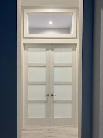4 Panel shaker with transom double door unit