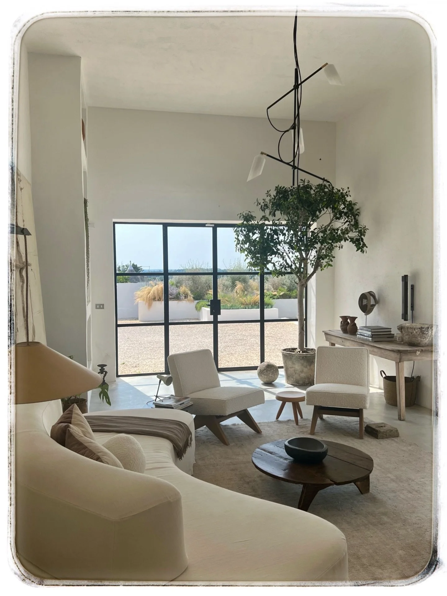 There&rsquo;s something really special about staying in a villa when you travel.

More space to unwind, relax and enjoy the comfort of a real &lsquo;home away from home&rsquo;. 

It also gives you the opportunity to feel a little more like a &lsquo;l