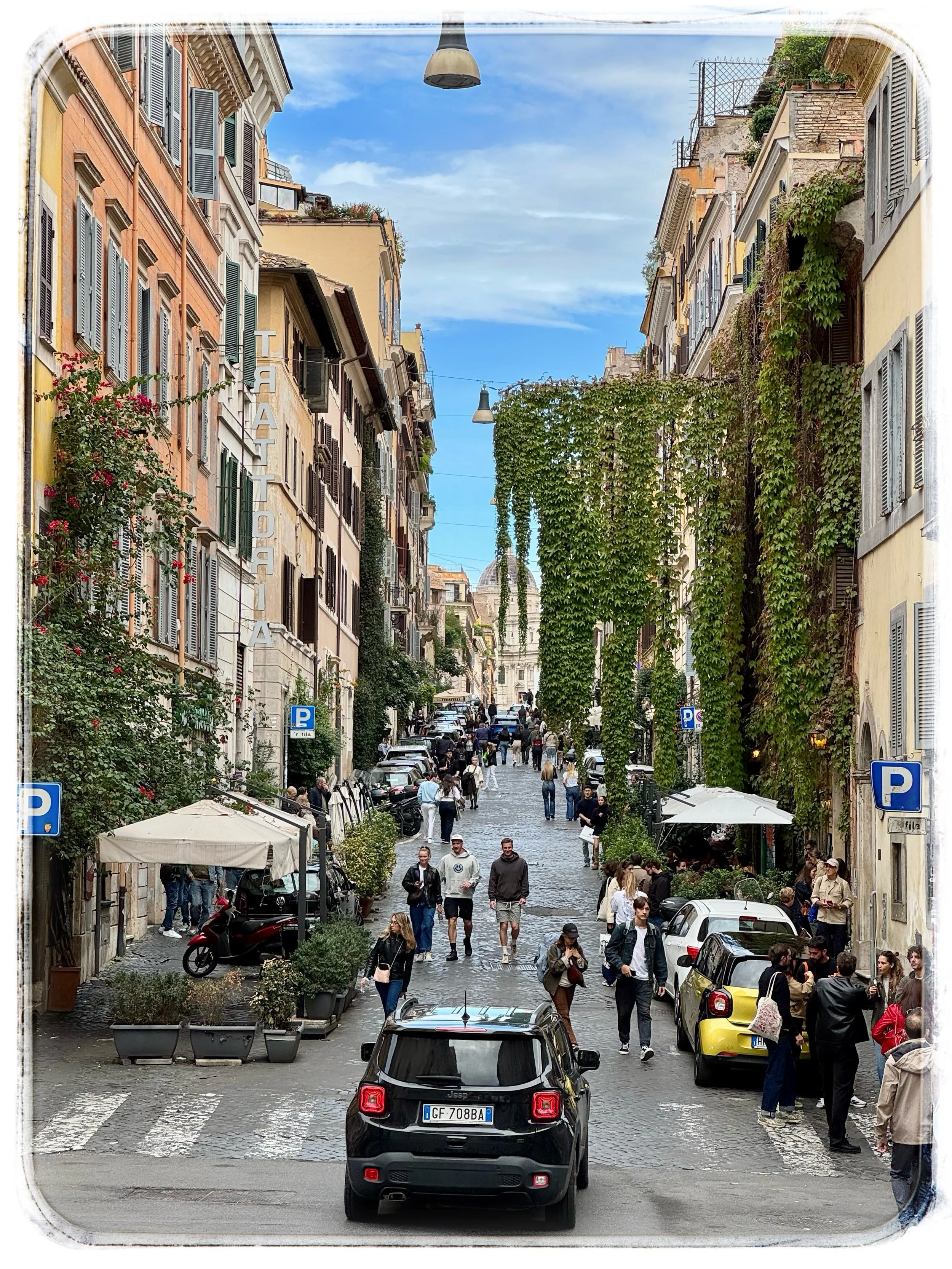 I loved being back in Rome again for a very quick 2-night visit (2 nights is definitely not long enough!). Rome is such a vibrant, diverse and colourful city, with so much to see and do around every corner.

October is a wonderful time to visit - I w