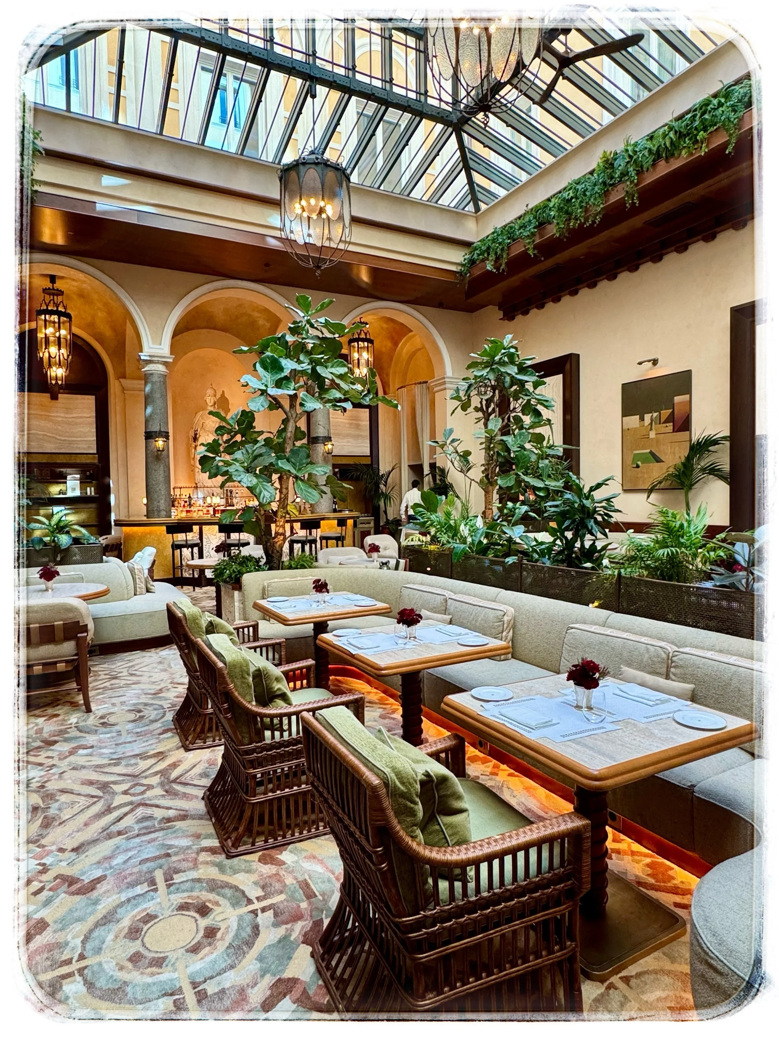 @orientexpresslaminerva is one of the most exciting hotels in Rome. Set on Piazza della Minerva, just steps from the Pantheon, it&rsquo;s the very first Orient Express hotel, and it absolutely lives up to the legendary name.

The evocative interiors,