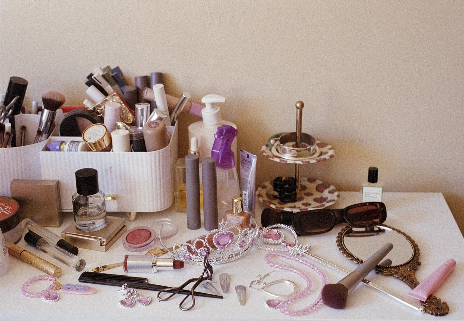 Connor_Mary_Getting Ready_07.jpg