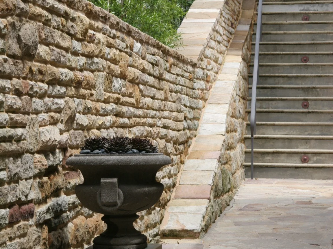 Stone wall 