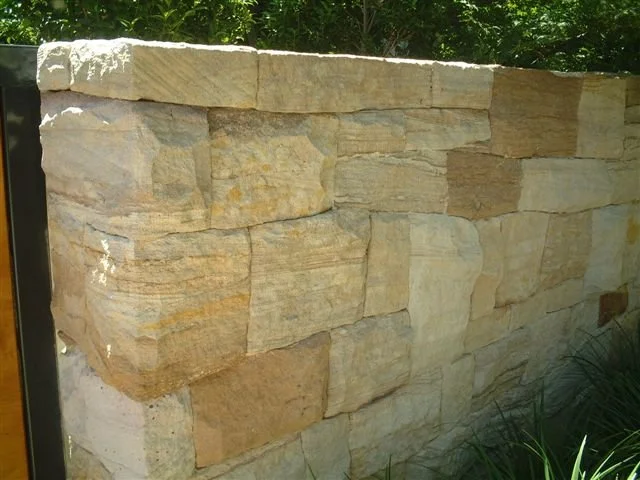 Dry stack sandstone with no visible grout