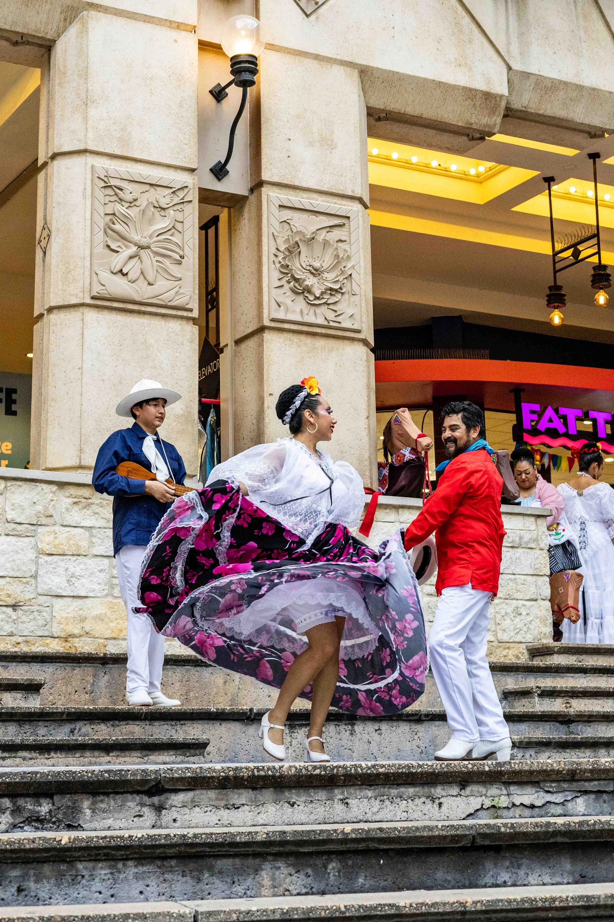 Low res Mariachi -15.jpg