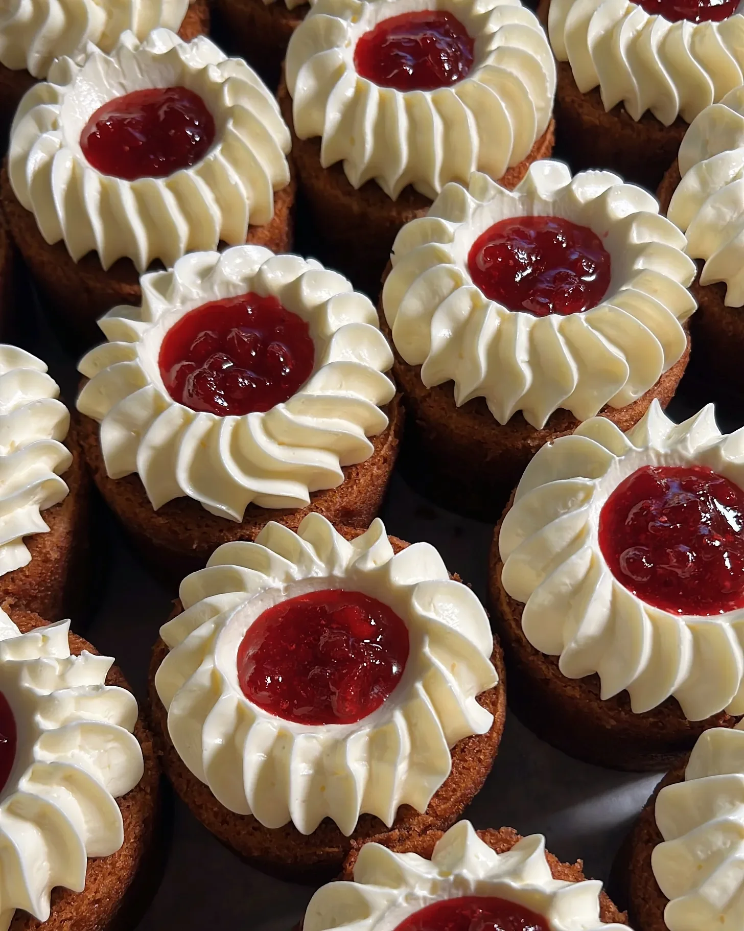 Gingerbread Mini Cakes with Cream Cheese SMBC