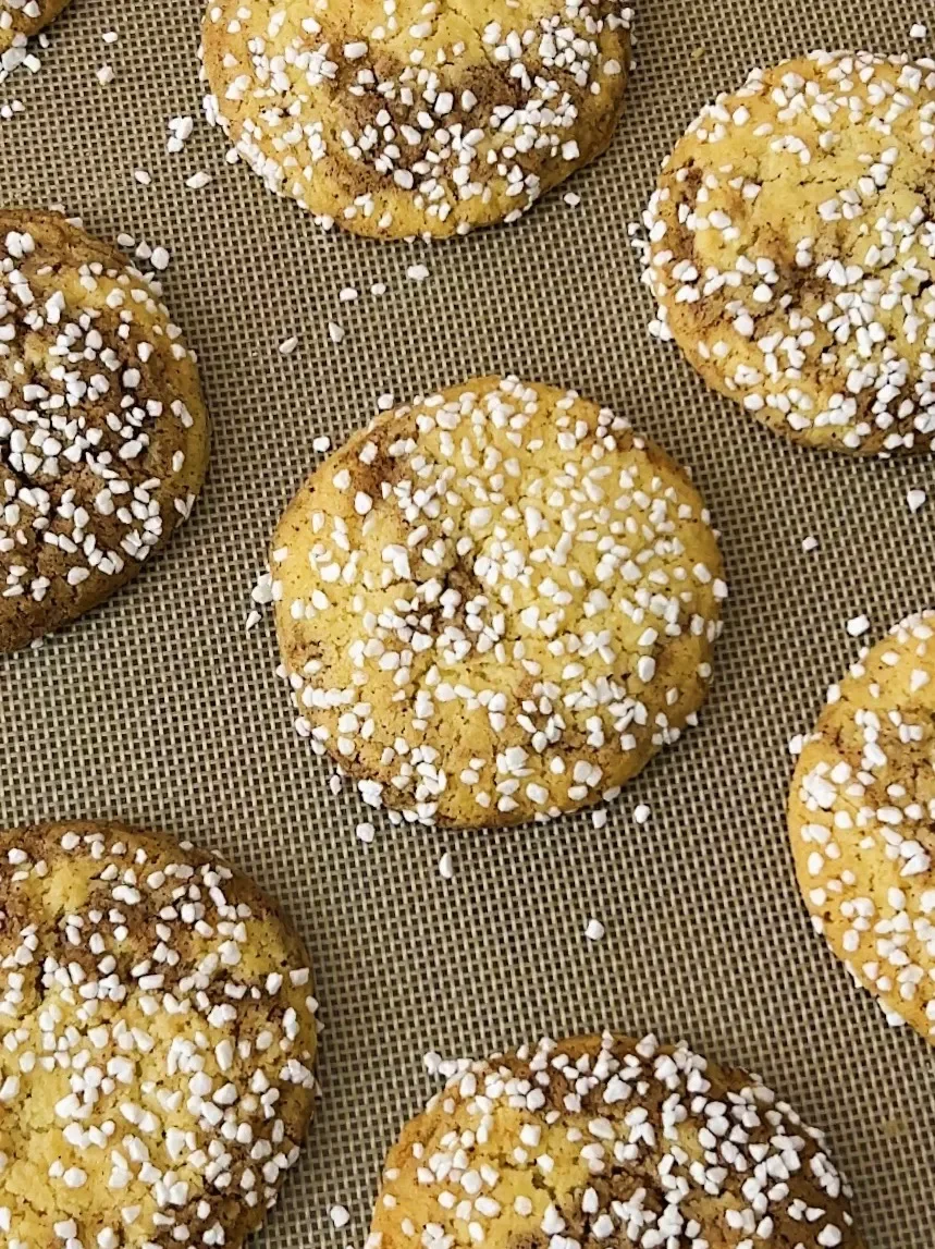 Cinnamon Bun Dream Cookies