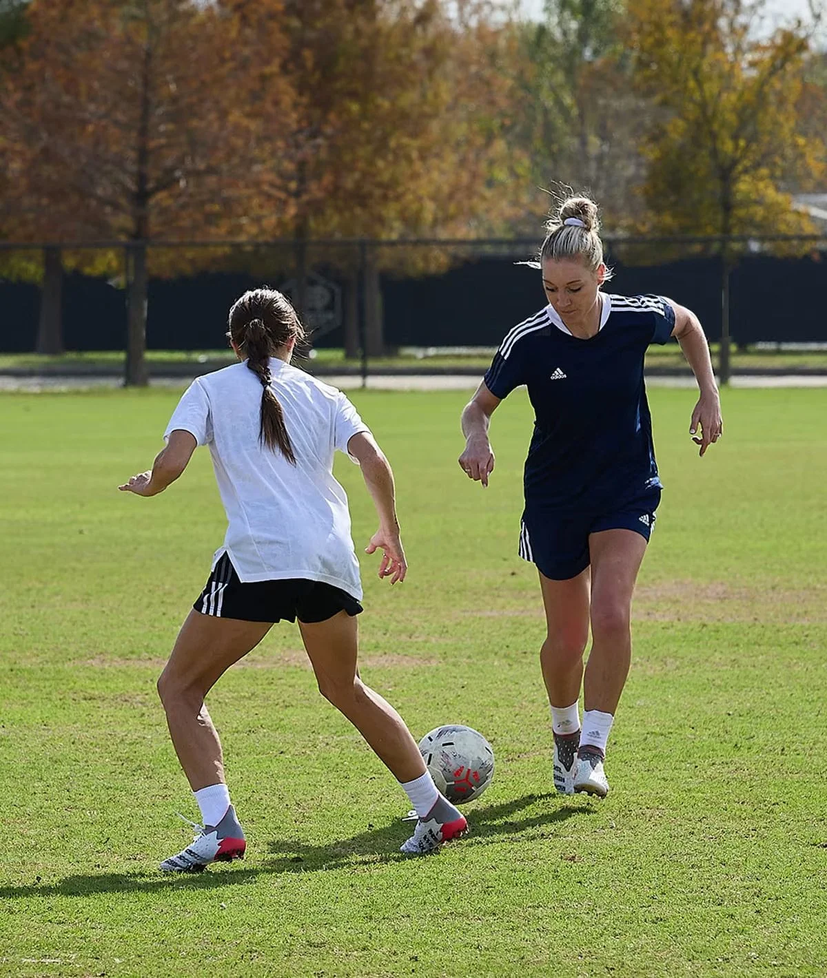 Private soccer training in Melbourne focusing on 1v1 dribbling