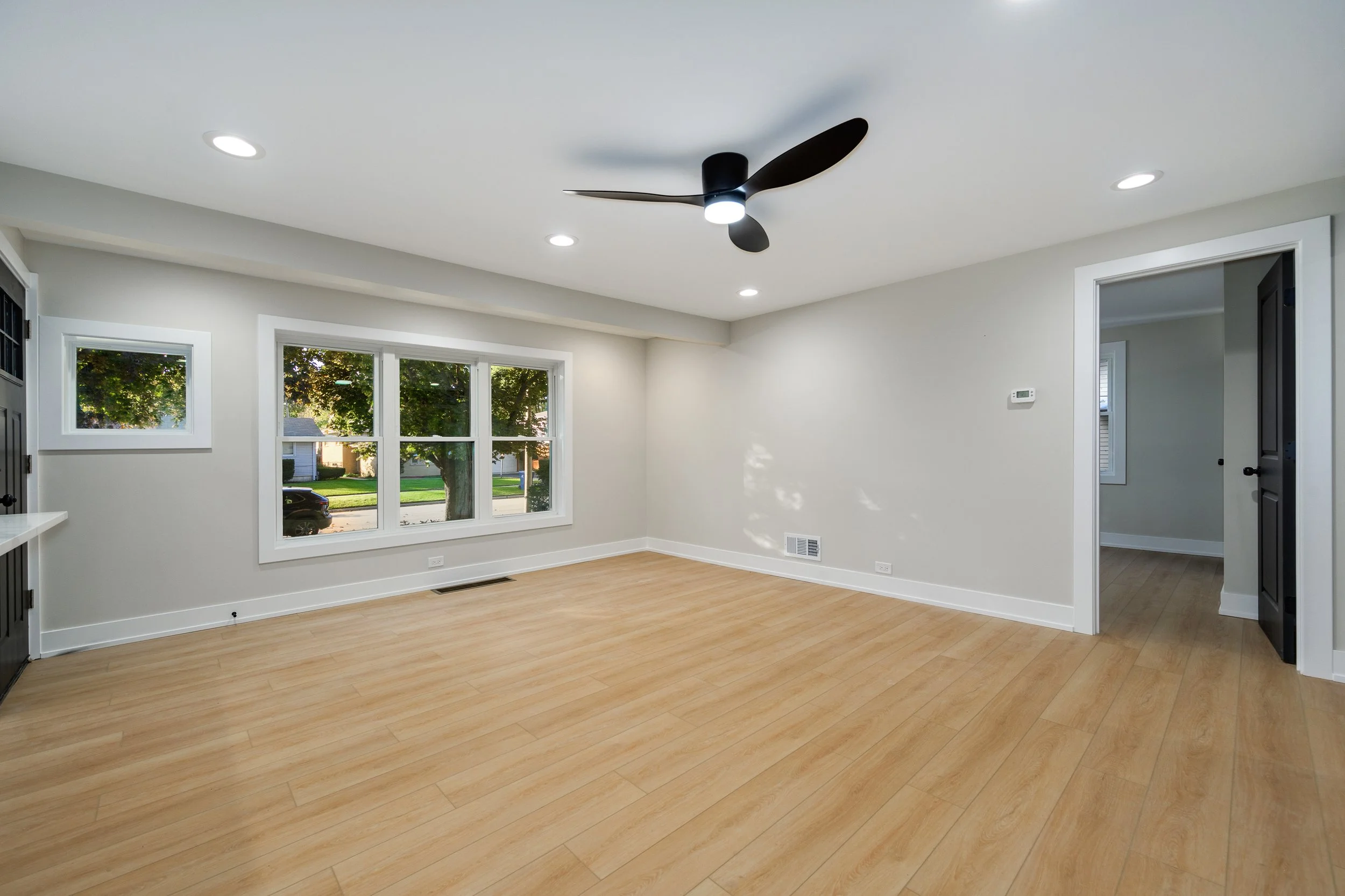 1521 Seymour Ave North Chicago-print-006-001-0006-4200x2801-300dpi.jpg