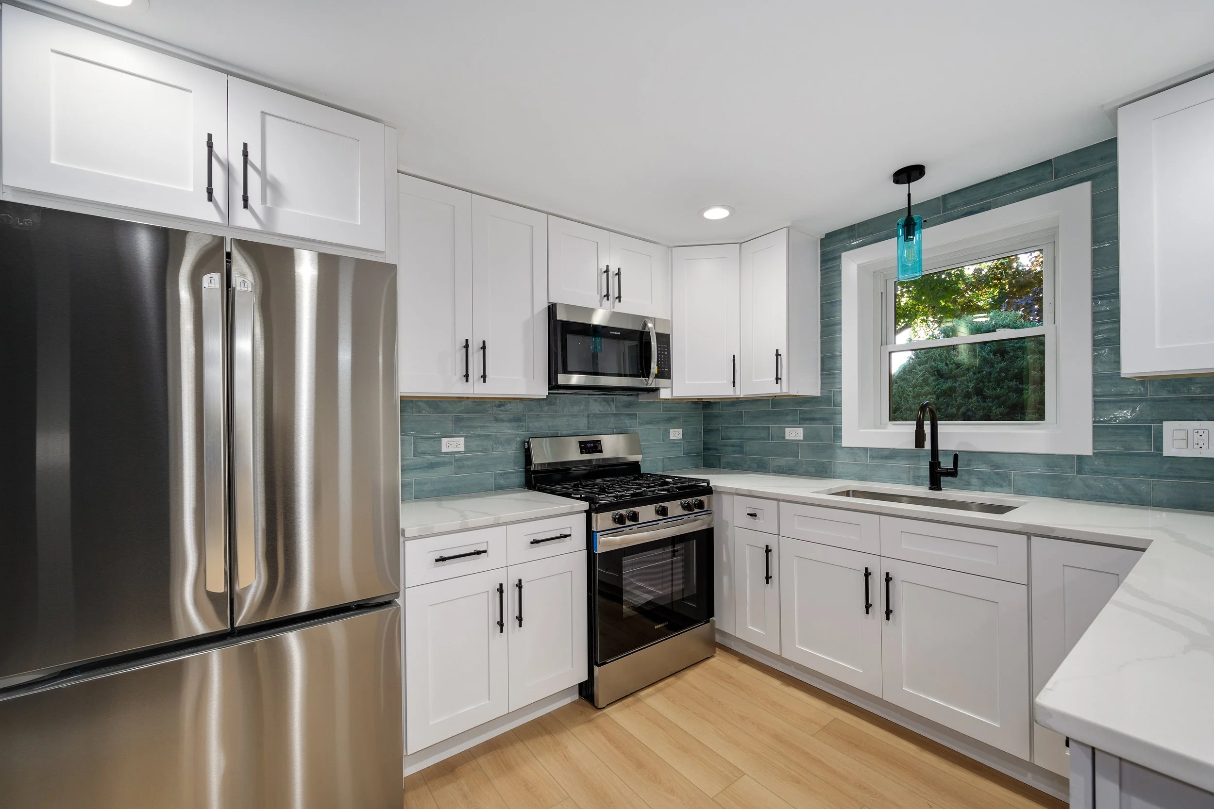 1521 Seymour Ave North Chicago-print-008-016-0008-4200x2801-300dpi.jpg