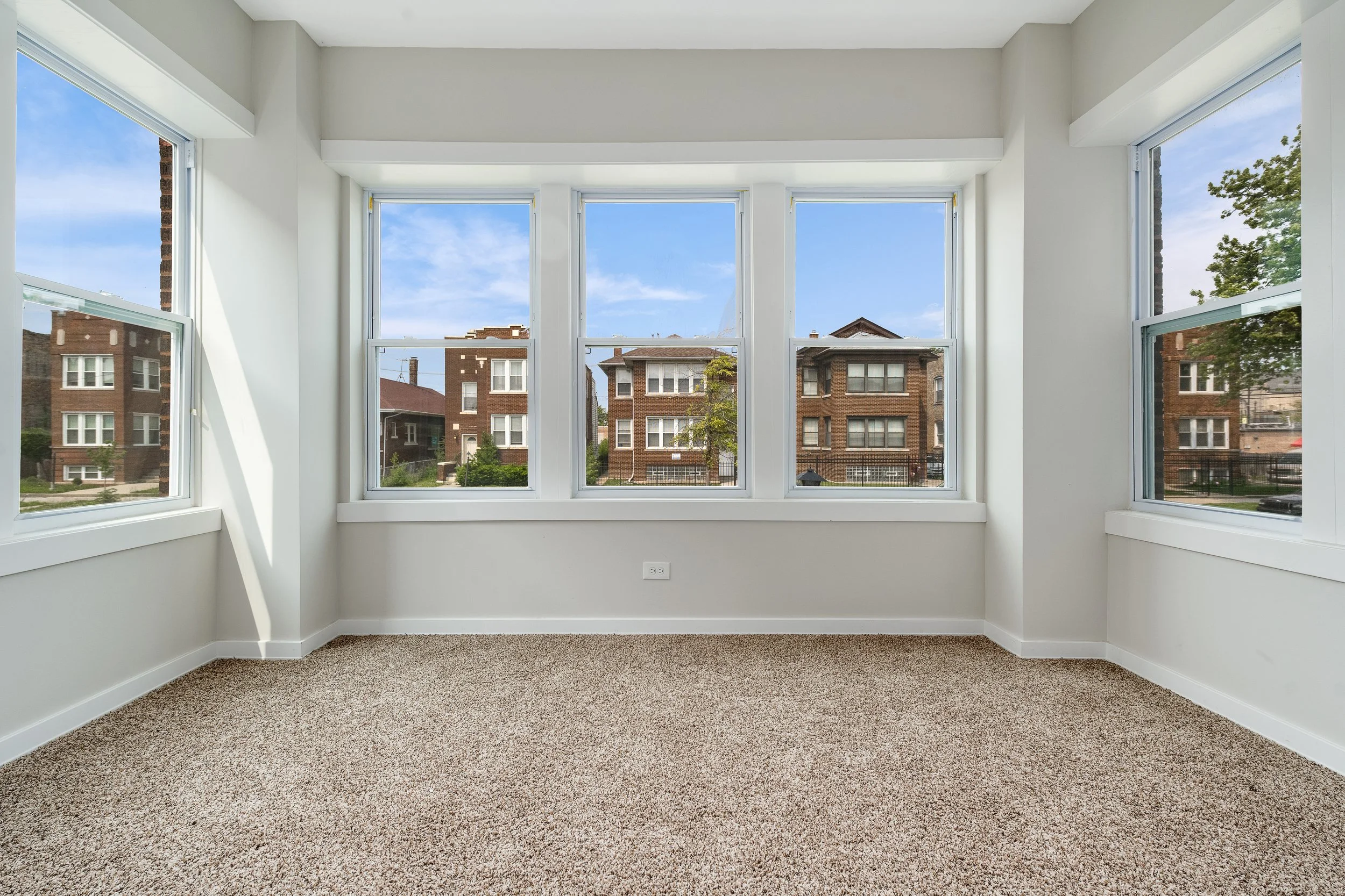 7925 S May St Chicago IL 60620-print-004-009-0004-4200x2801-300dpi.jpg