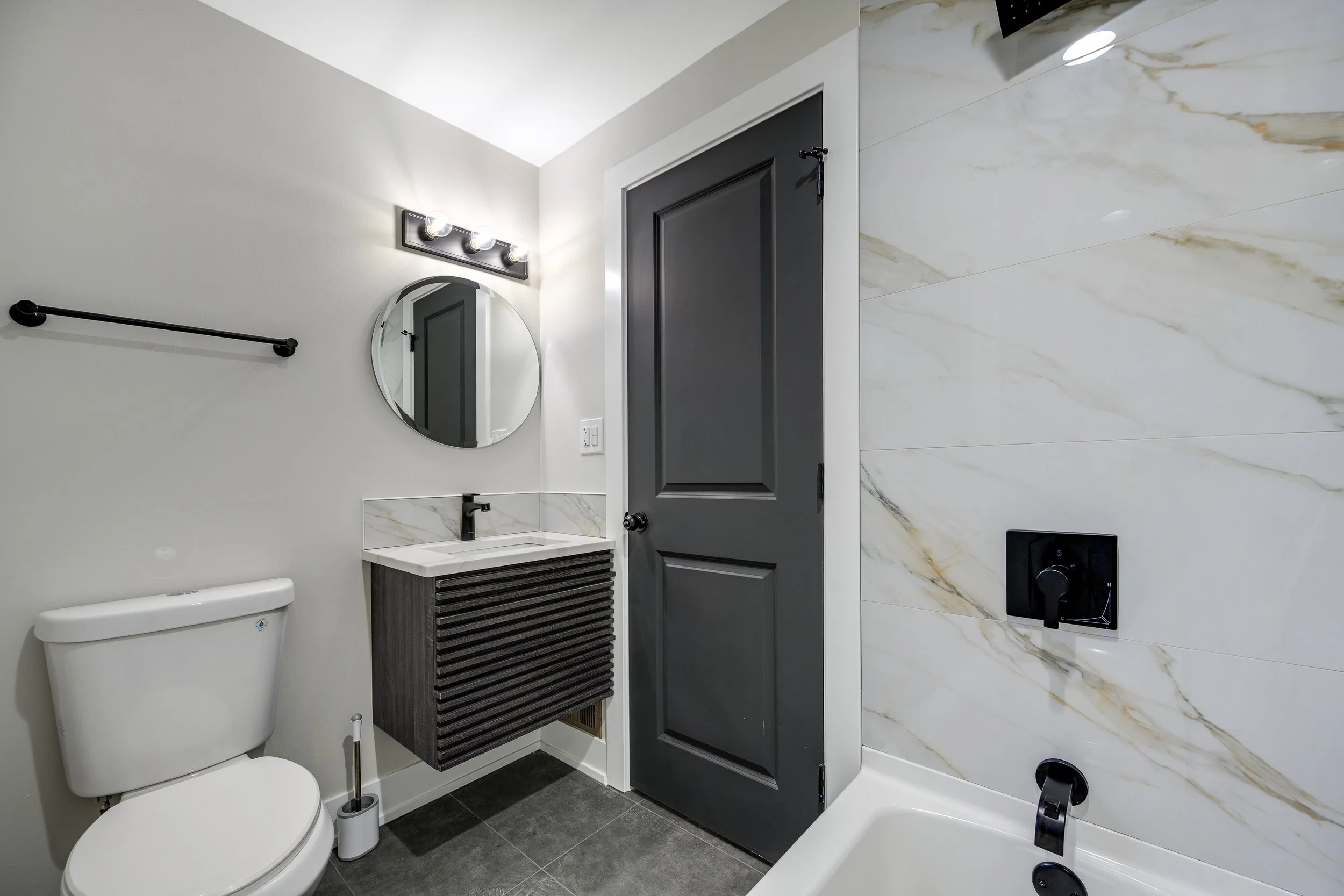 1521 Seymour Ave North Chicago-print-014-015-0014-4200x2801-300dpi.jpg