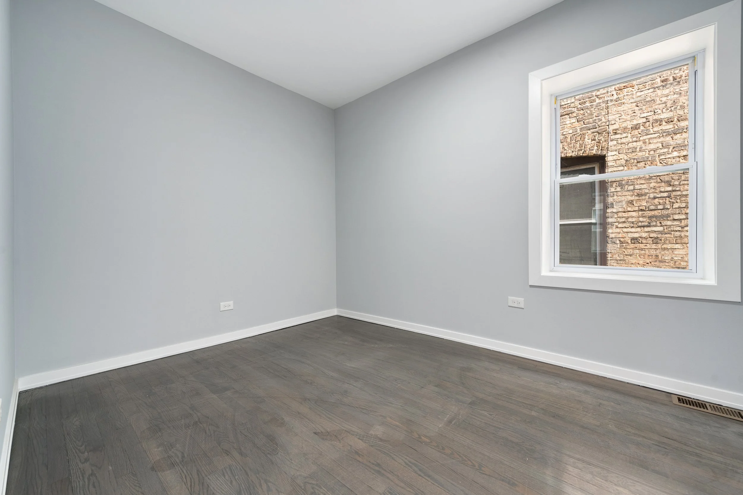 7925 S May St Chicago IL 60620-print-006-016-0006-4200x2801-300dpi.jpg