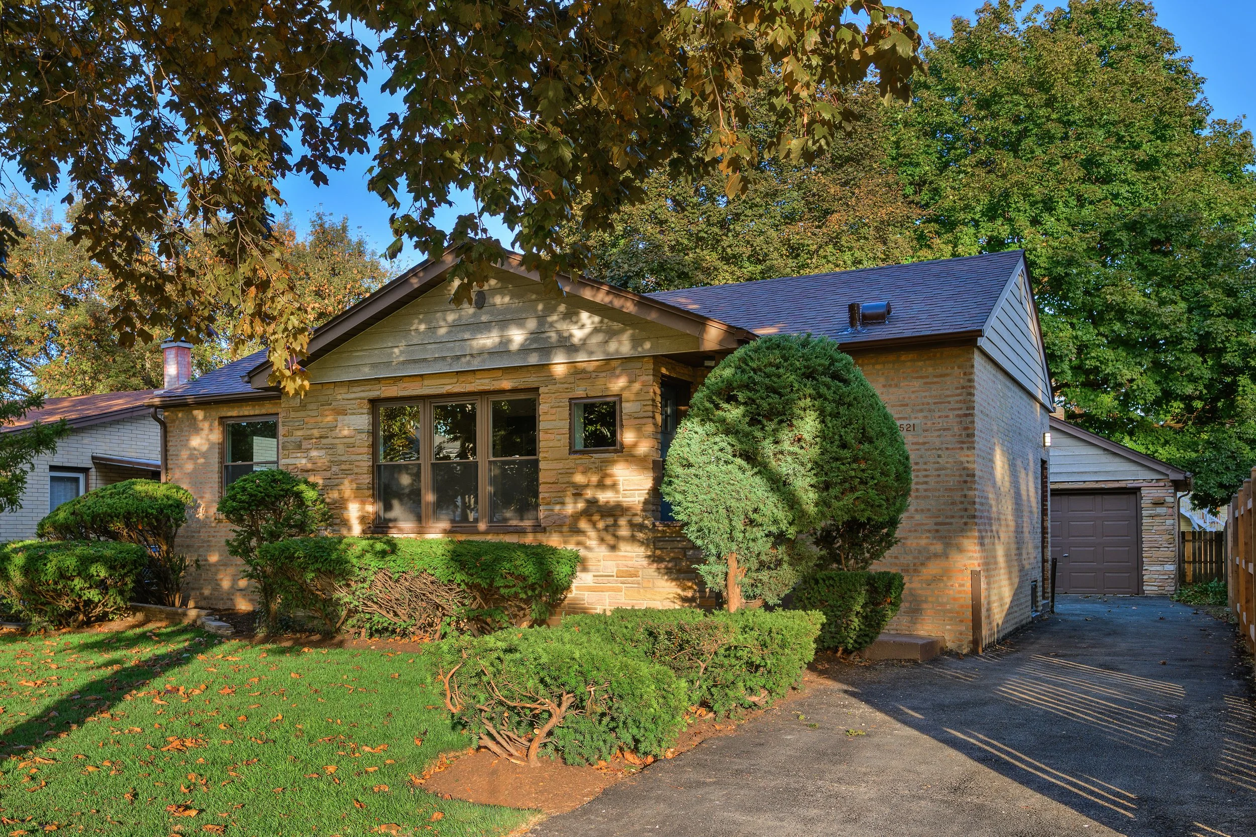 1521 Seymour Ave North Chicago-print-002-017-0002-4200x2801-300dpi.jpg