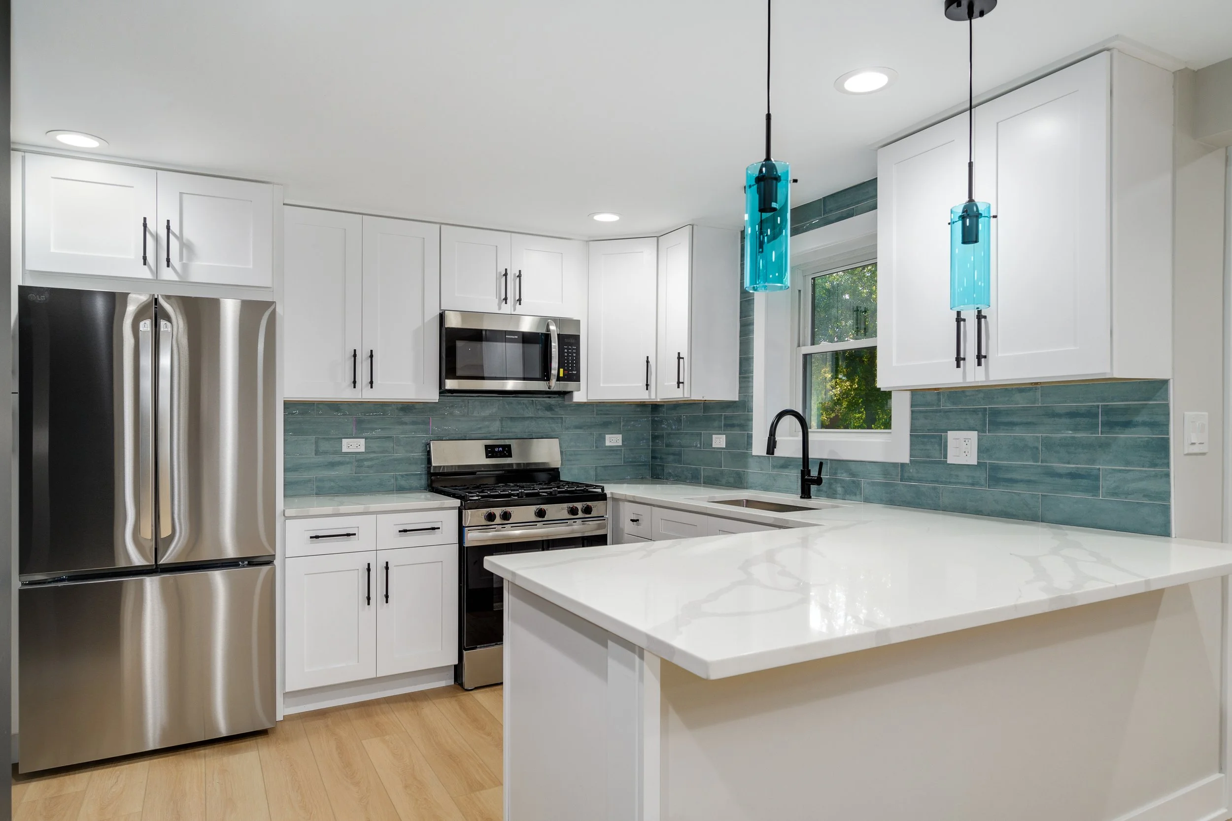 1521 Seymour Ave North Chicago-print-007-013-0007-4200x2801-300dpi.jpg