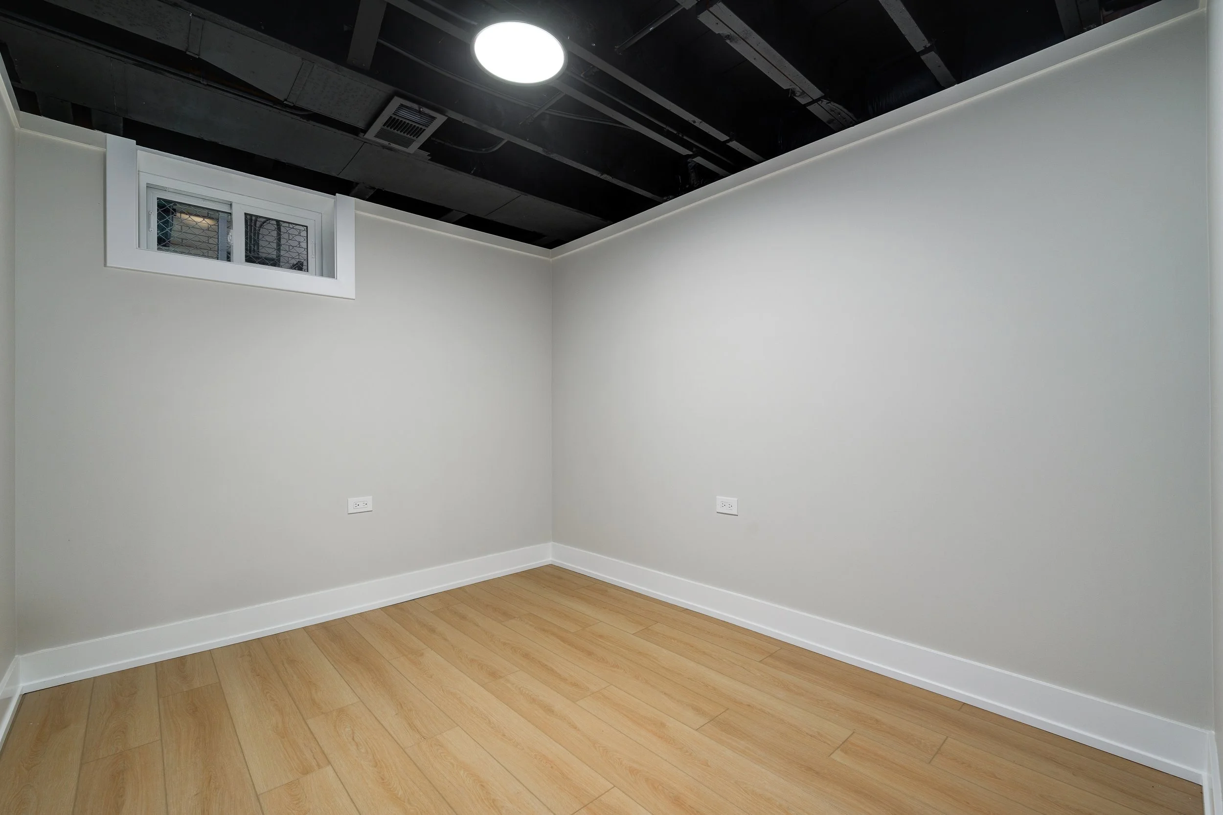 1521 Seymour Ave North Chicago-print-022-009-0022-4200x2801-300dpi.jpg