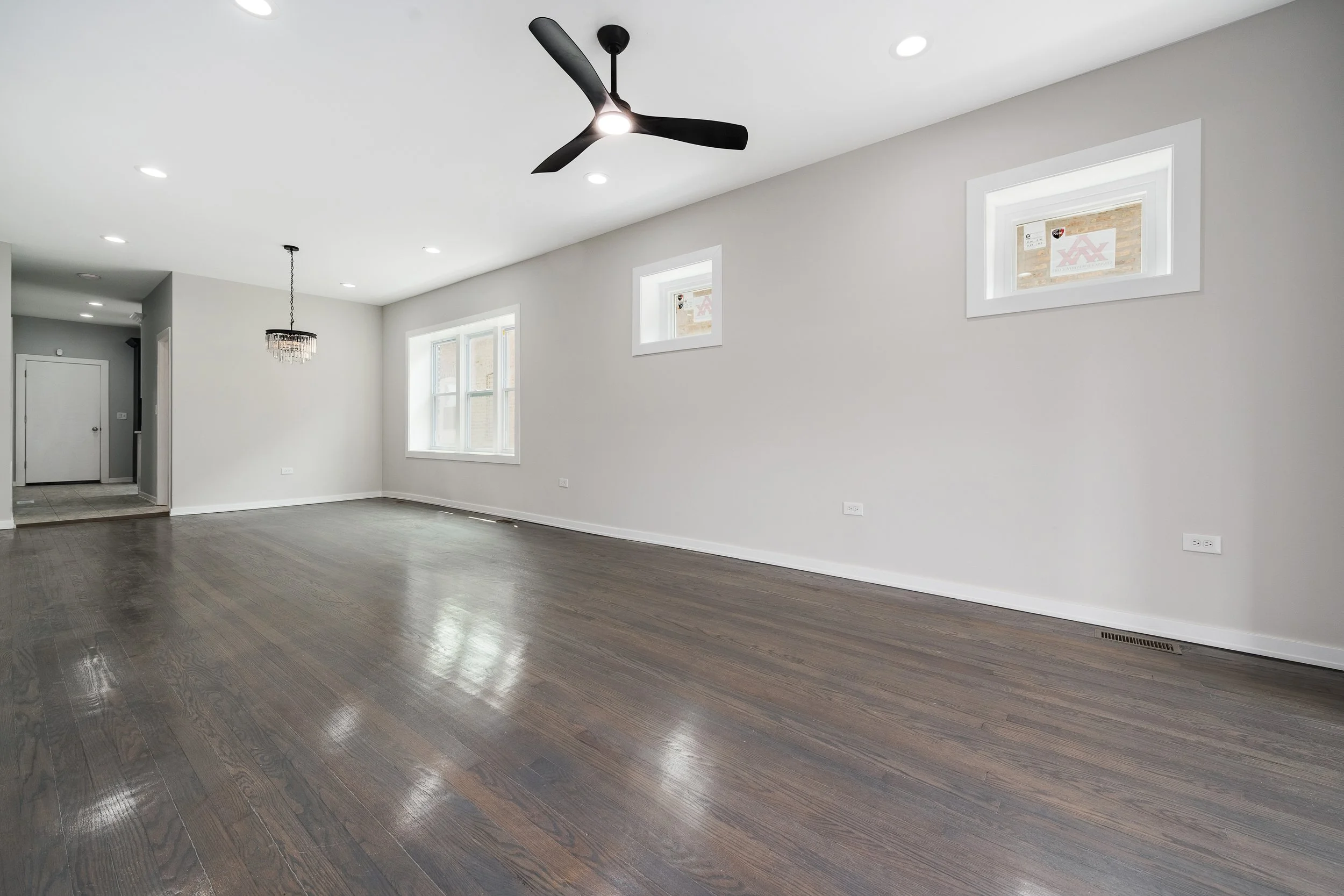 7925 S May St Chicago IL 60620-print-003-004-0003-4200x2801-300dpi.jpg