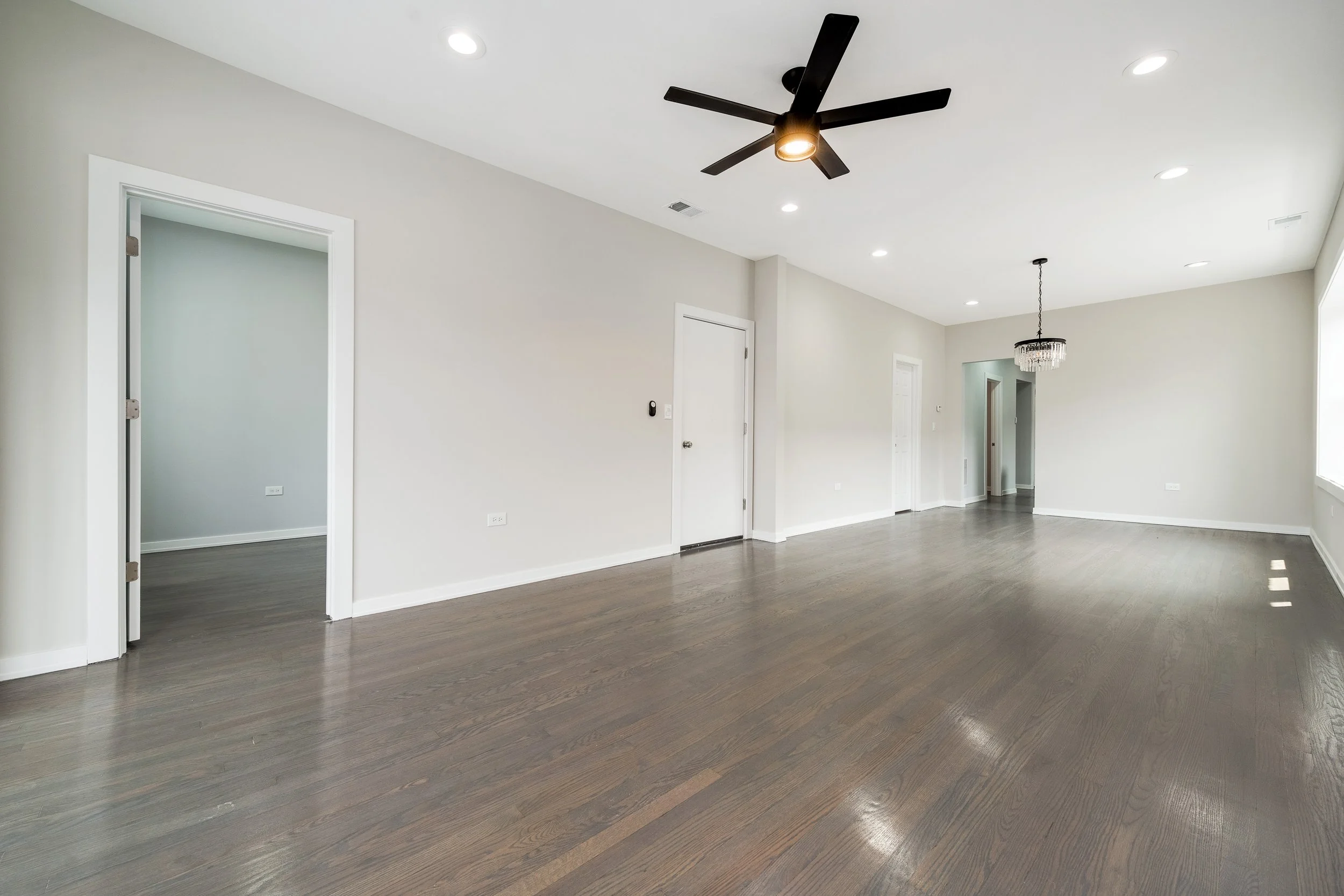 7925 S May St Chicago IL 60620-print-013-005-0013-4200x2801-300dpi.jpg