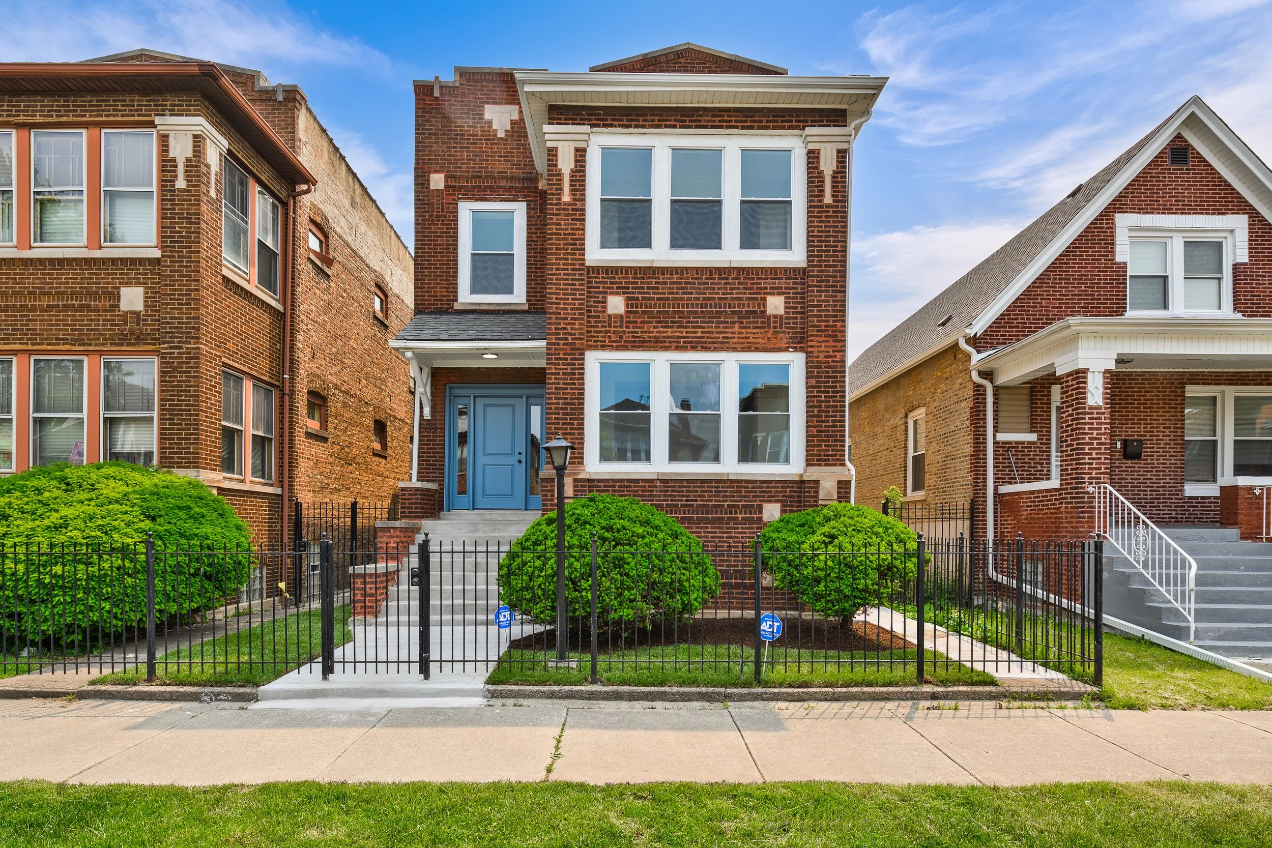 7925 S May St Chicago IL 60620-print-001-019-0001-4200x2801-300dpi.jpg