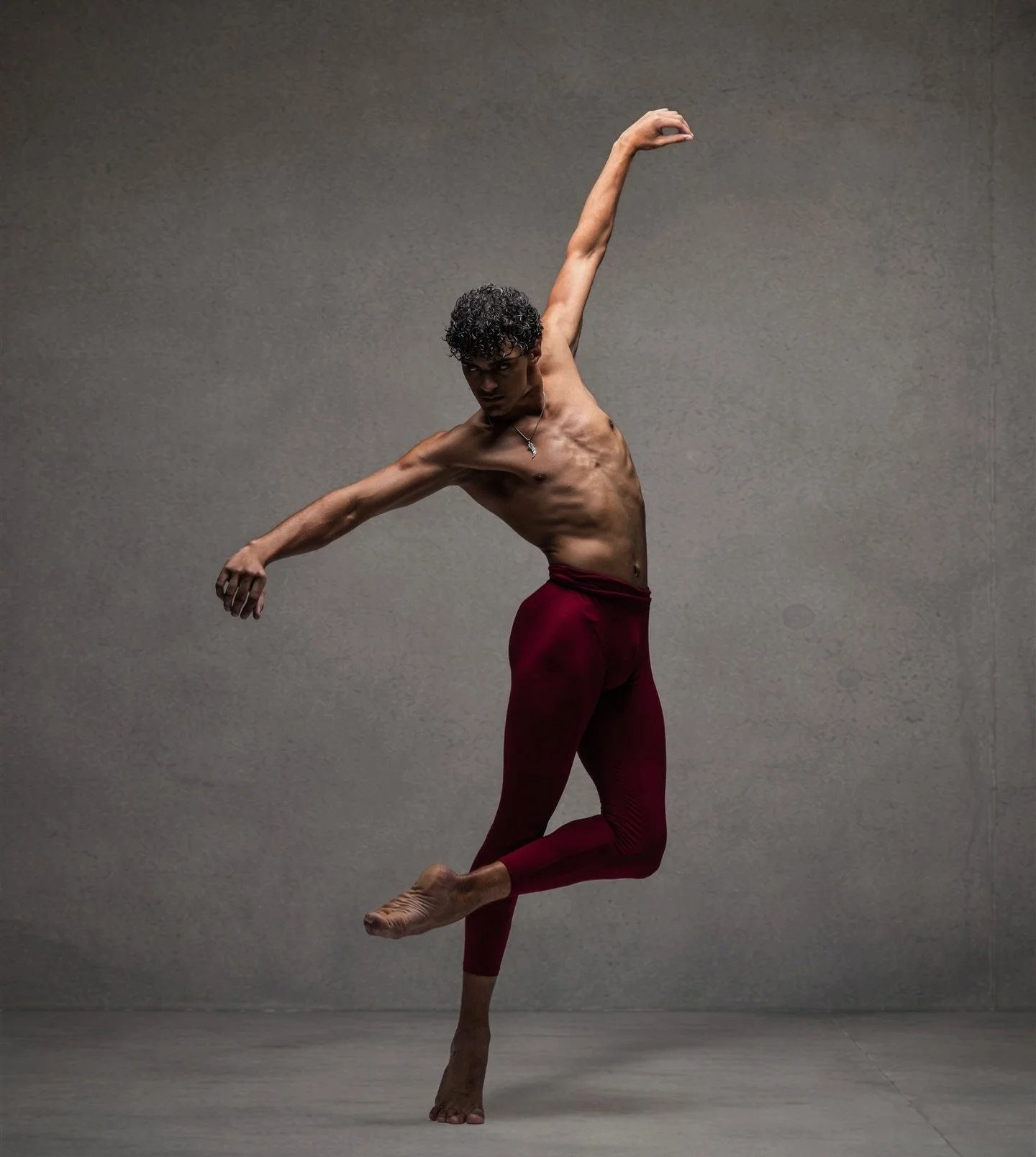 &ldquo;In the quiet tension of the body, the loudest story is told.&rdquo;
Dancer: @alexushodance