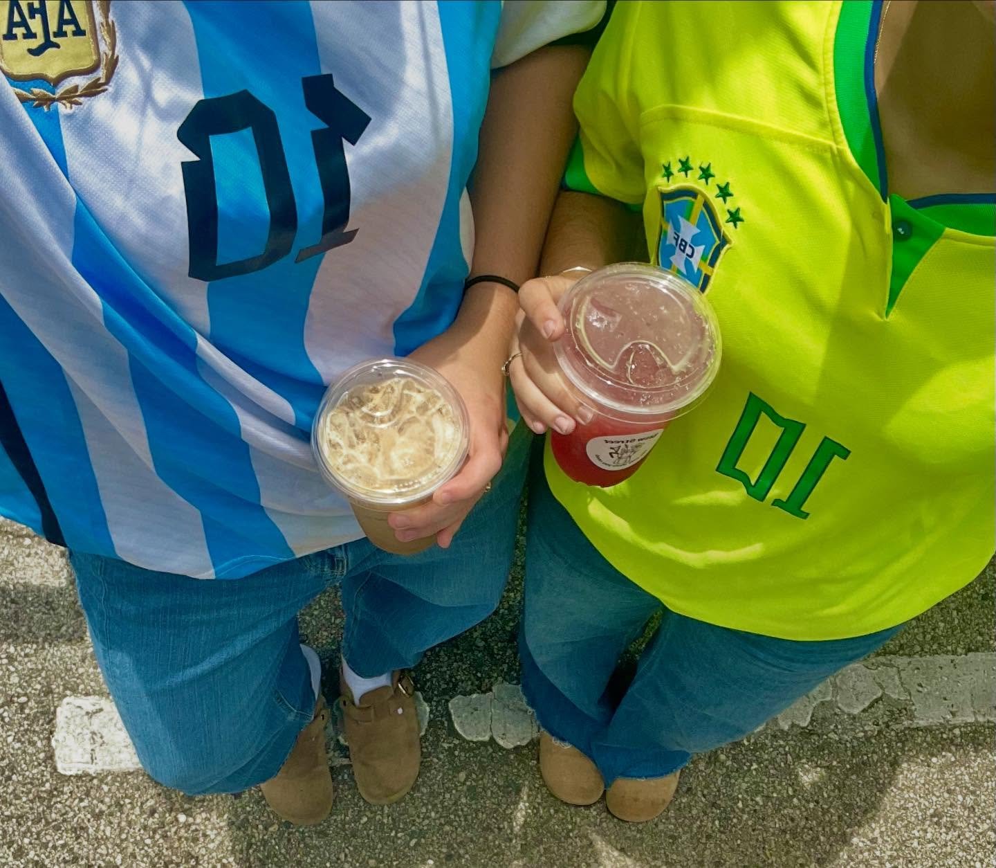 Coffee tastes better on match day

Un cafecito antes del partido ⚽️🏆

#worldcup #soccer #coffee #coffeetruck #orlandofl