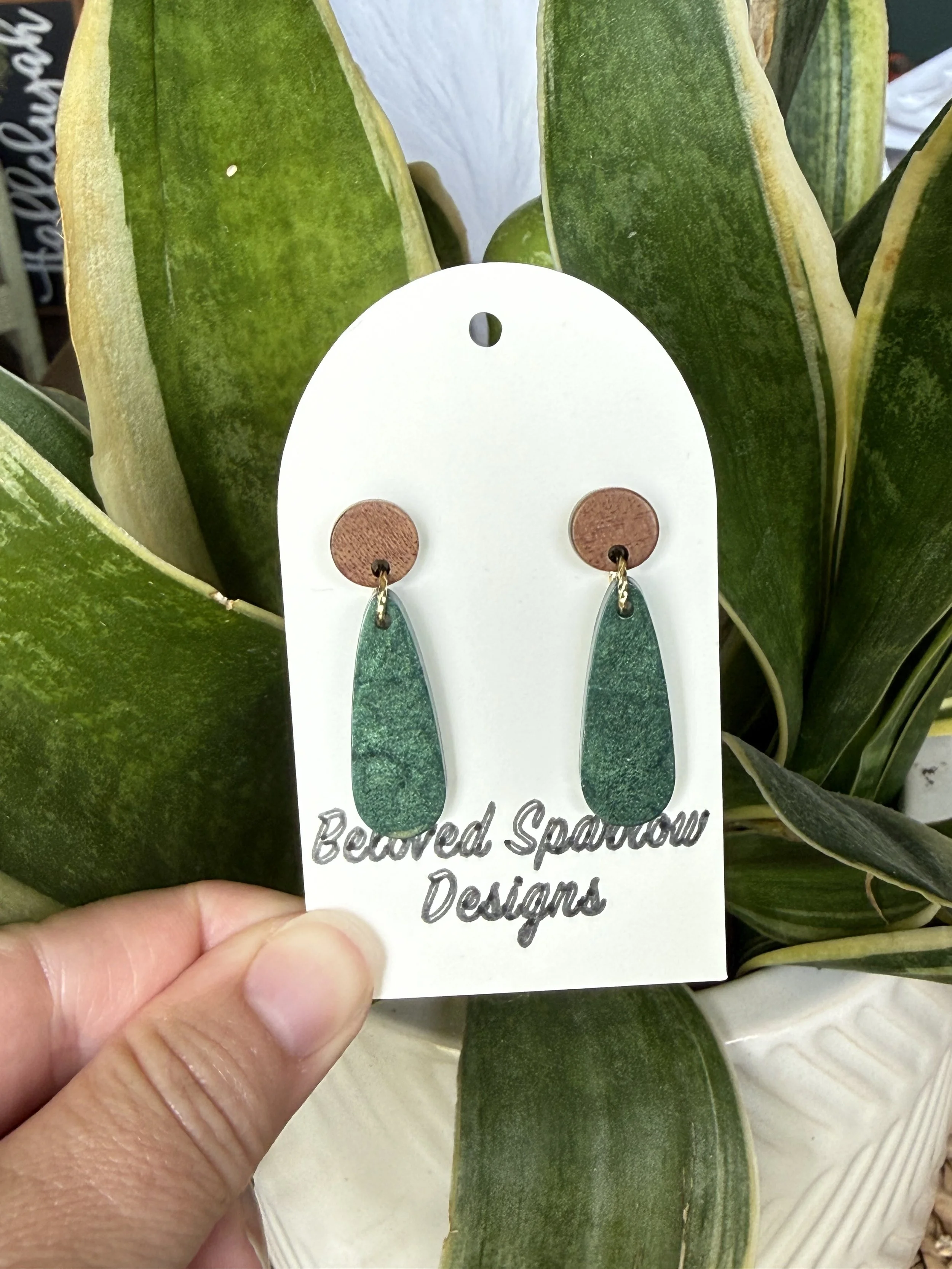Mosswood Dangle