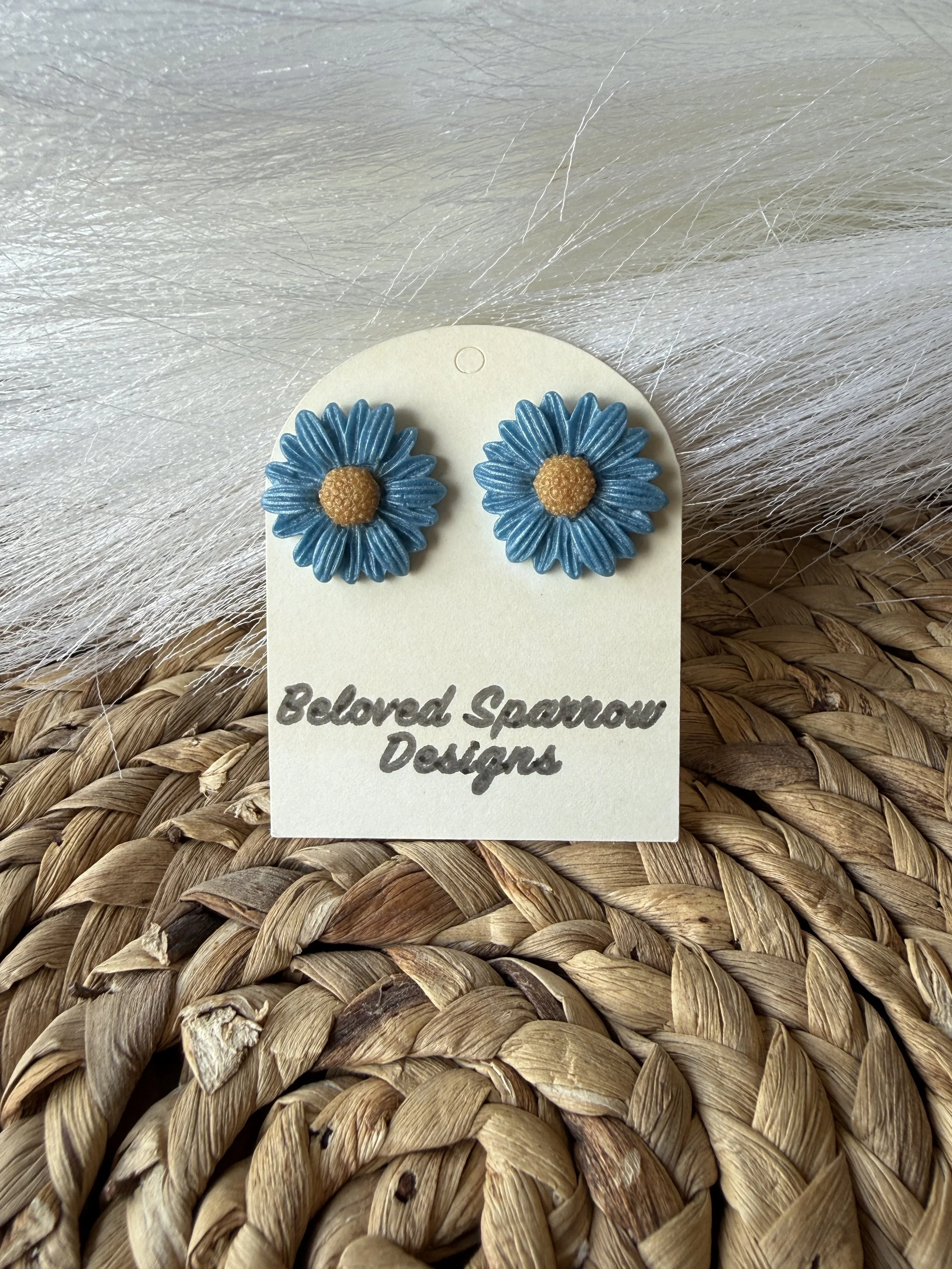 Blue Daisy Stud