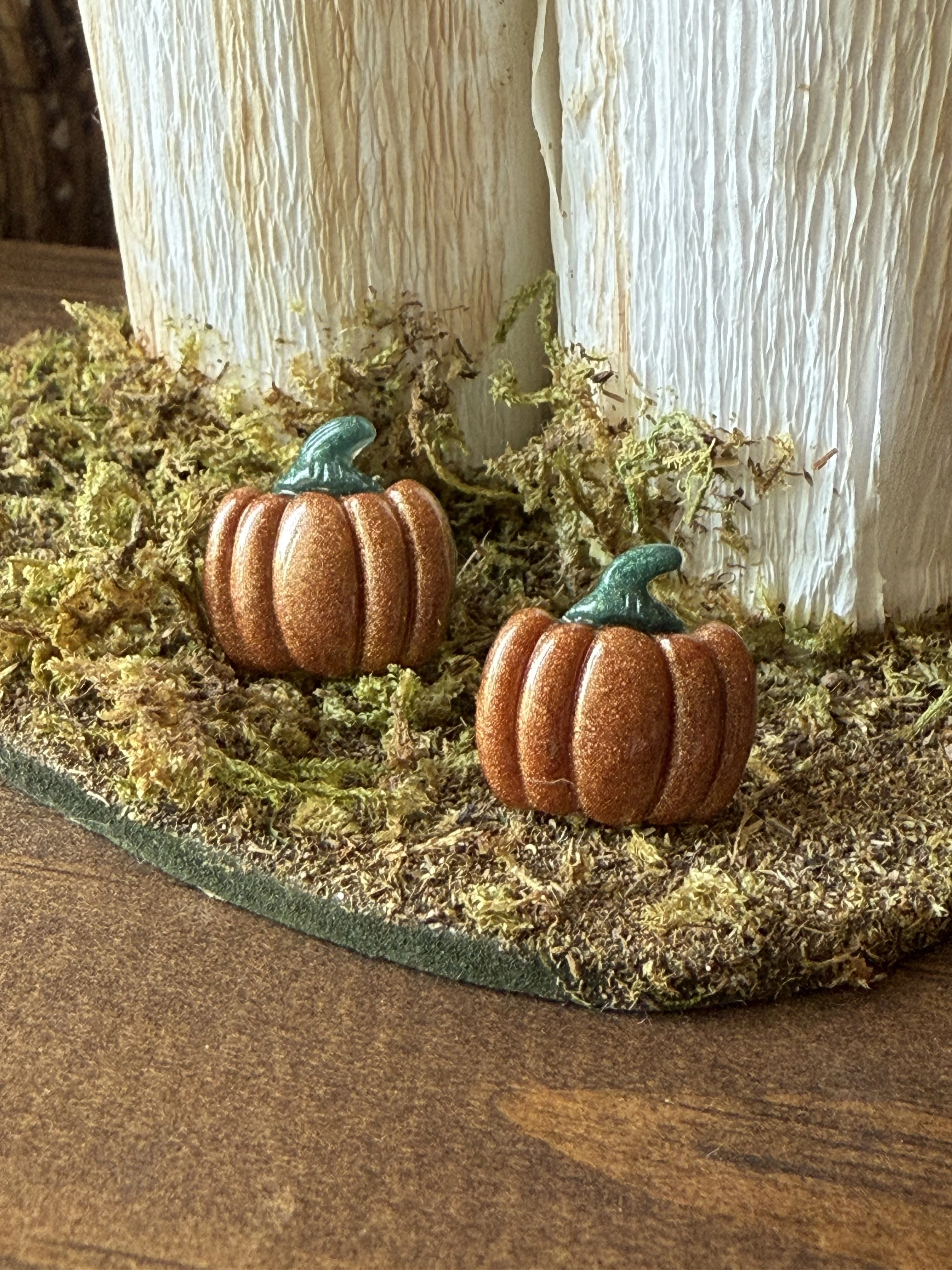 Pumpkin Studs