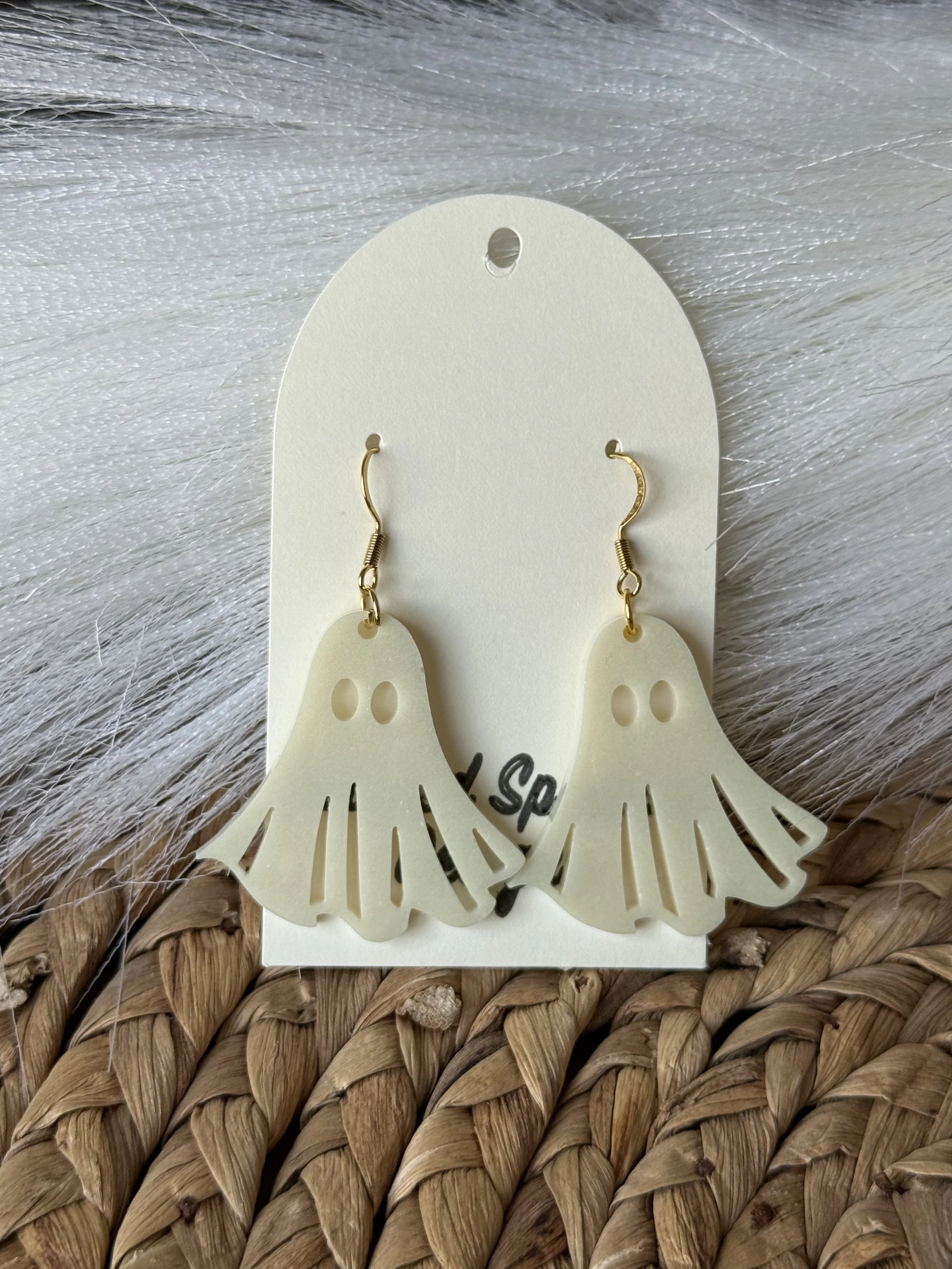 Wispy Ghost Dangle