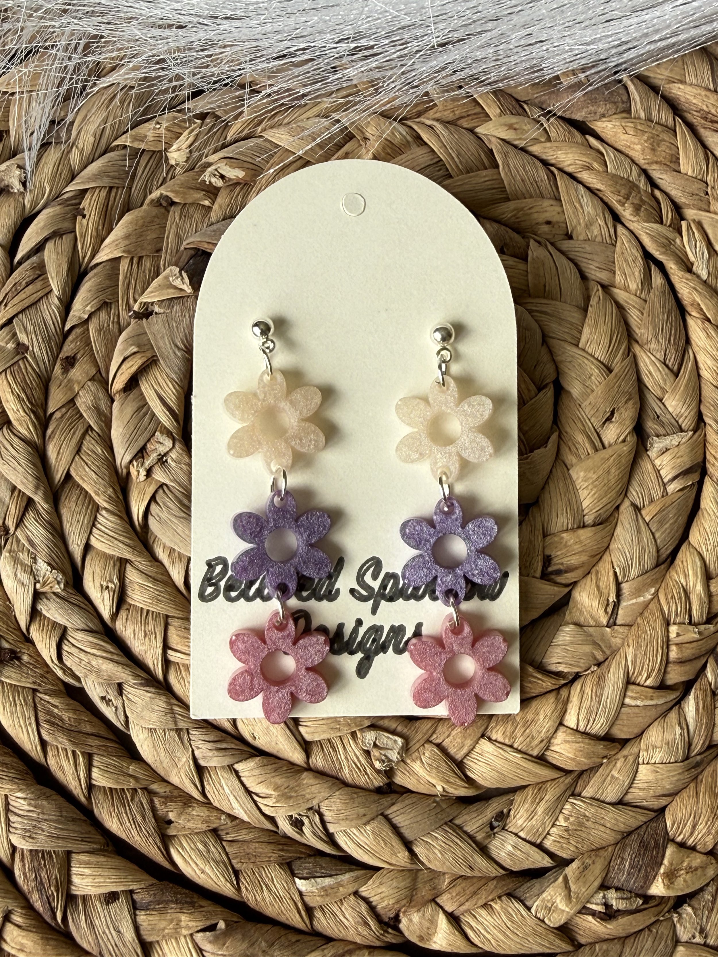 Cheerful Daisies Dangle 10