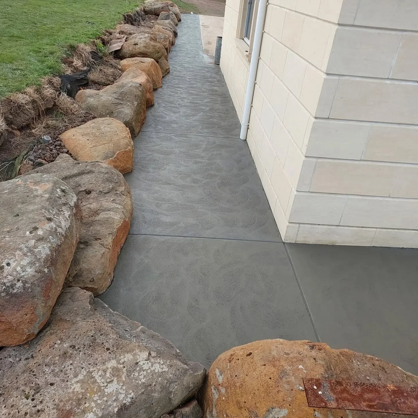 Something a little bit different but it's come up a treat. #jdmconcreting