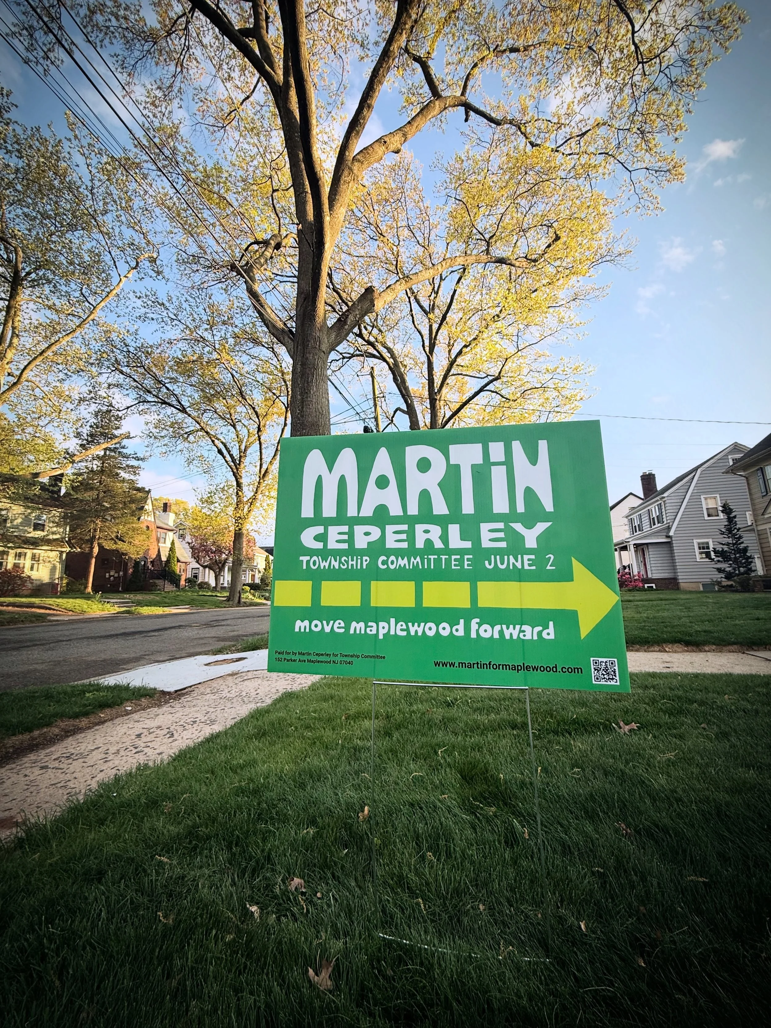 LAWN SIGNS - it&rsquo;s that time. We&rsquo;ll be cruising around picking up what we see over the next few days, so feel free to leave them out. We&rsquo;re thankful for @somacycler and their sign recycling program. If you&rsquo;d like to recycle the