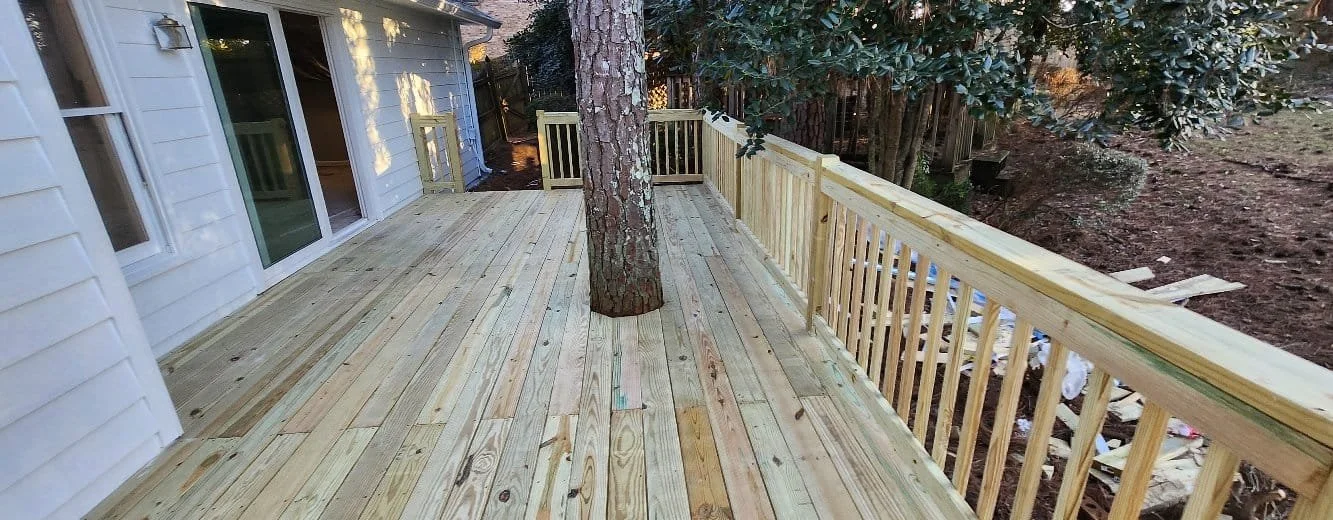 ROOFS / DECKS