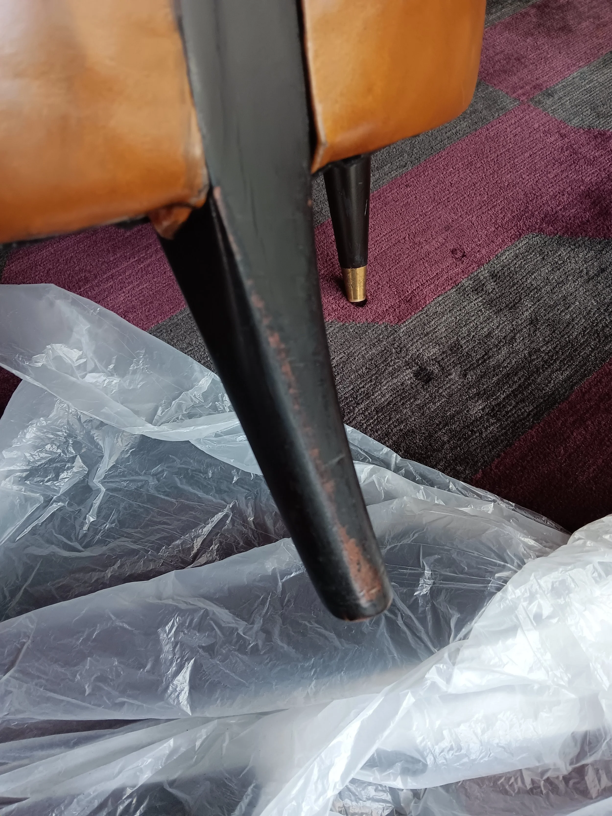 chair 01.jpg
