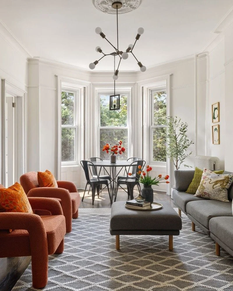 Here&rsquo;s a really special one on 3rd Street in Park Slope. It just went live a few days ago, and we are already receiving multiple offers. It&rsquo;s no wonder, with this home&rsquo;s amazing 9ft 9in ceilings, prewar details, renovated kitchen, a