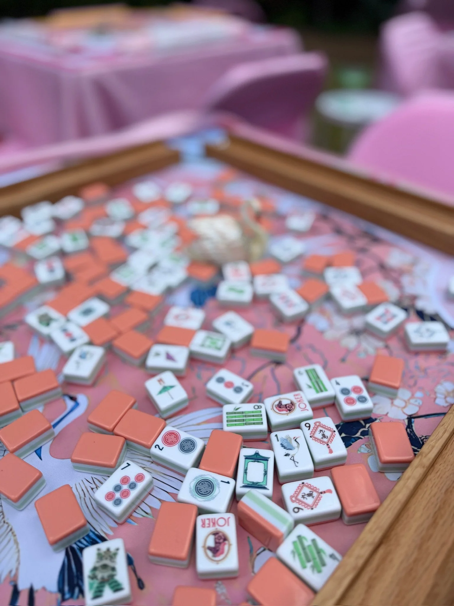 Friends & Flowers : A Summer Mahjong Soiree