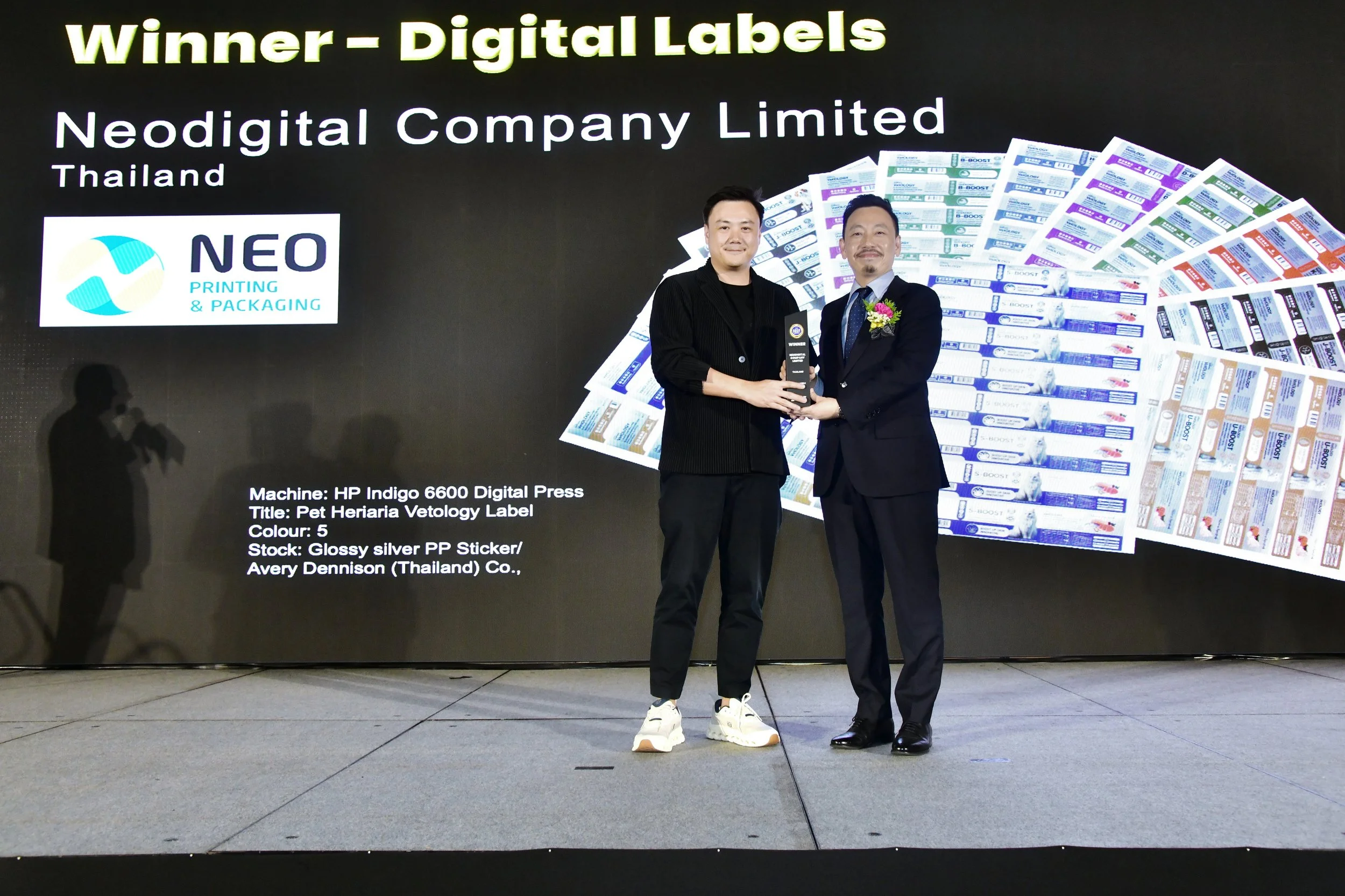 DLab - Gold1.JPG