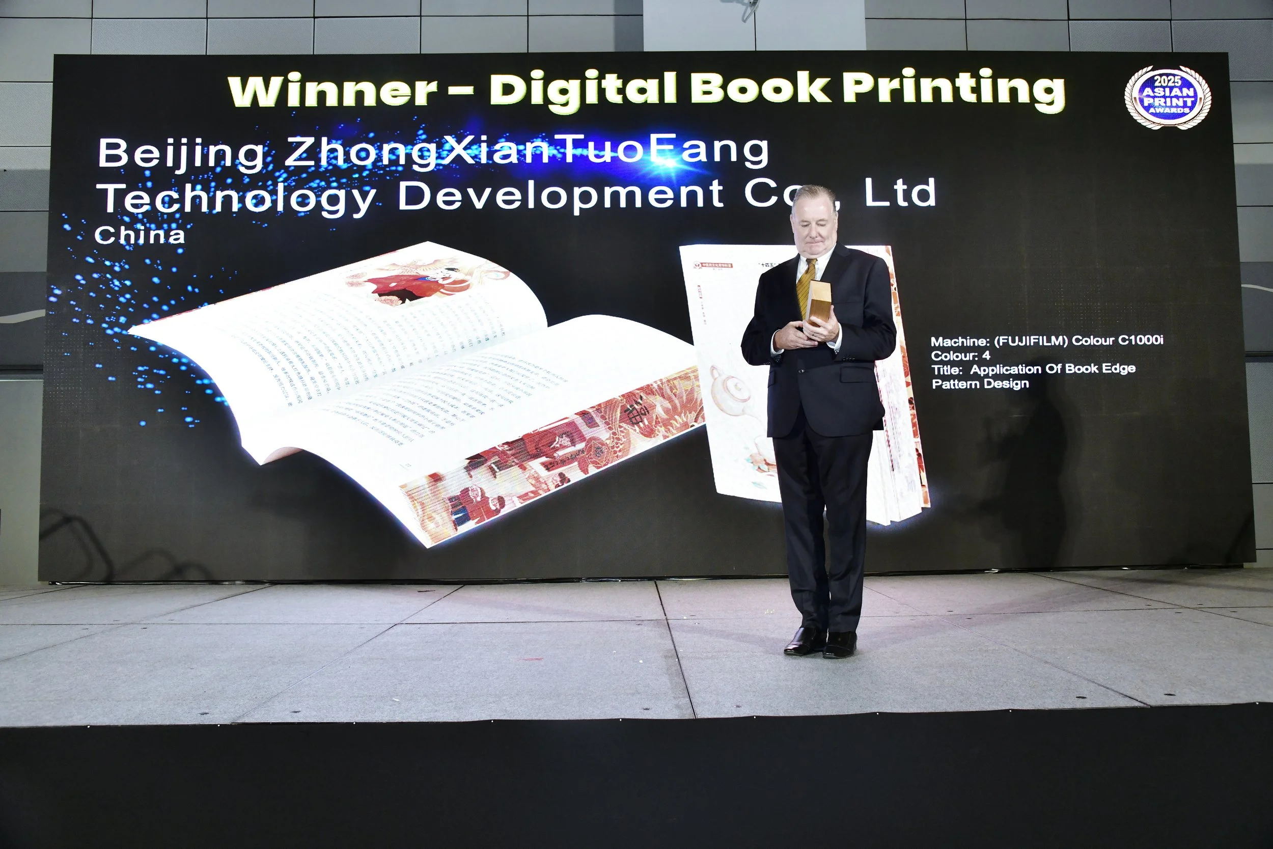 DBook 01.JPG
