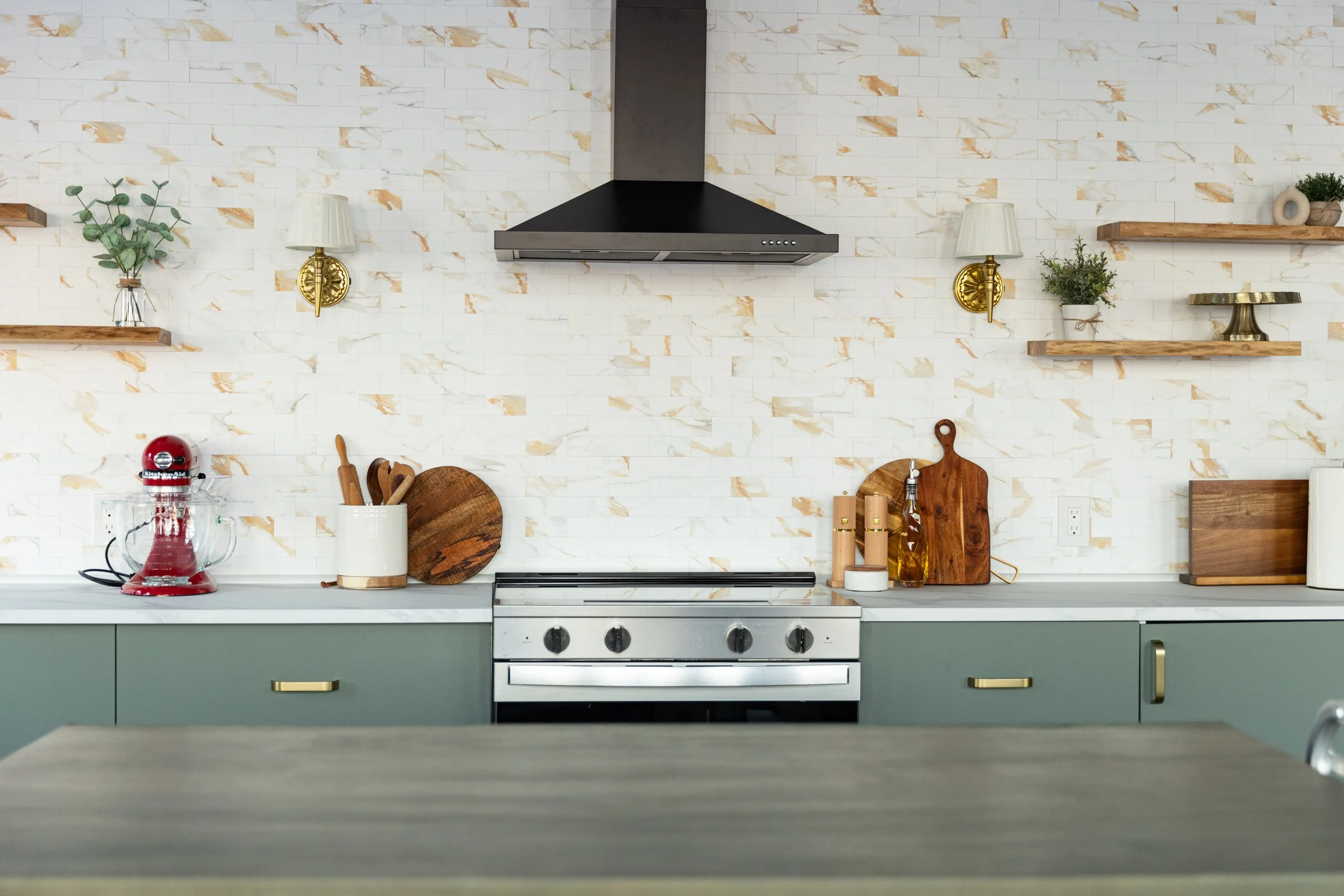 Los Angeles food photo studio main kitchen space.