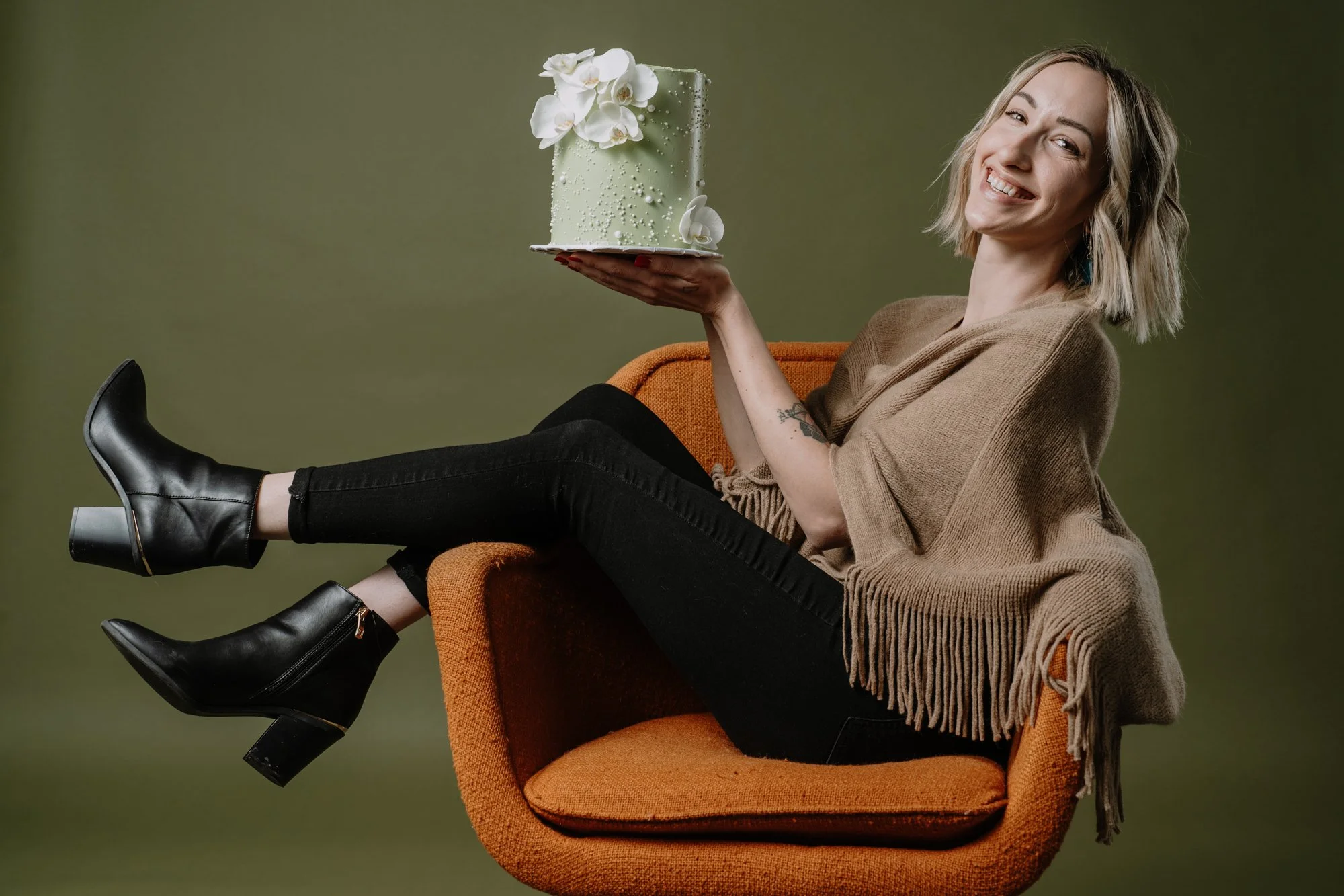 nashville+franklin+williamson+lewis+branding+lifestyle+photographer++baker+bakery+cake+cupcake+birthday+portrait+icing+food+culinary+tennessee-2.jpg