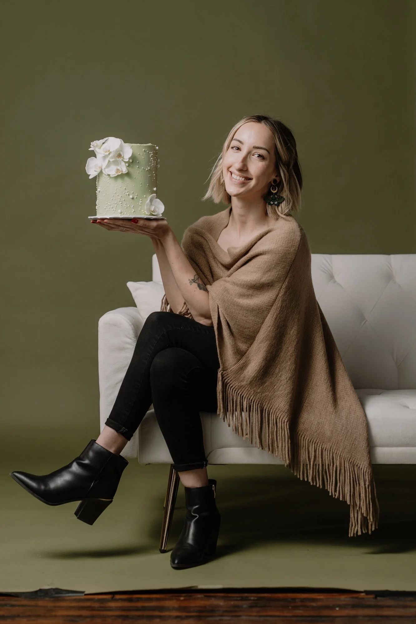 nashville+franklin+williamson+lewis+branding+lifestyle+photographer++baker+bakery+cake+cupcake+birthday+portrait+icing+food+culinary+tennessee-4.jpg