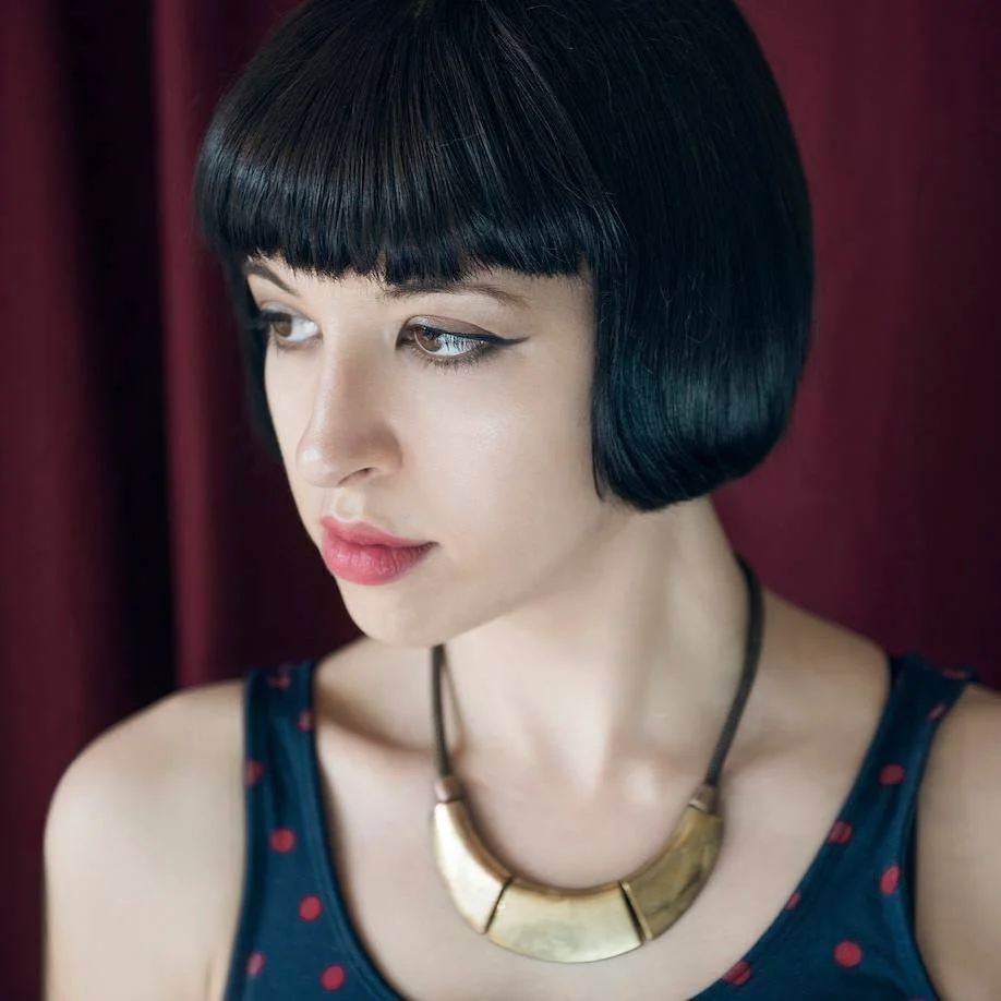 Robin Richardson Minola Review No Holds Aesthetics